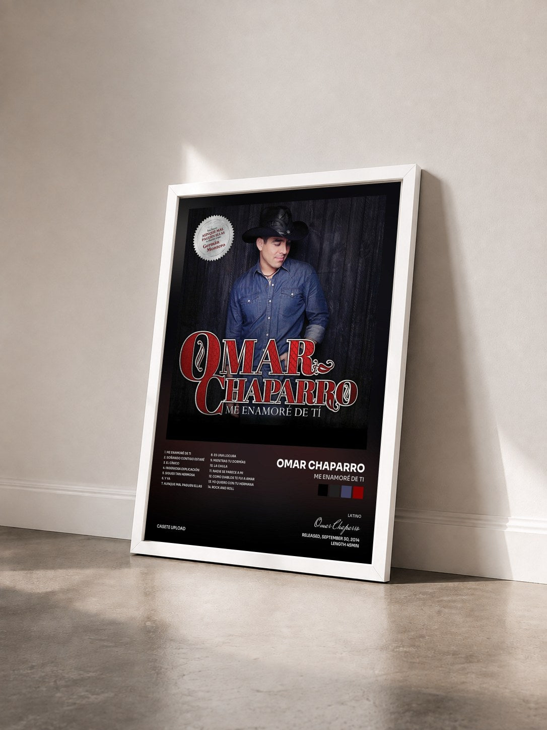 #blanc Tableau de l'album Me enamoré de ti de Omar Chaparro vu de trois quarts, cadre blanc