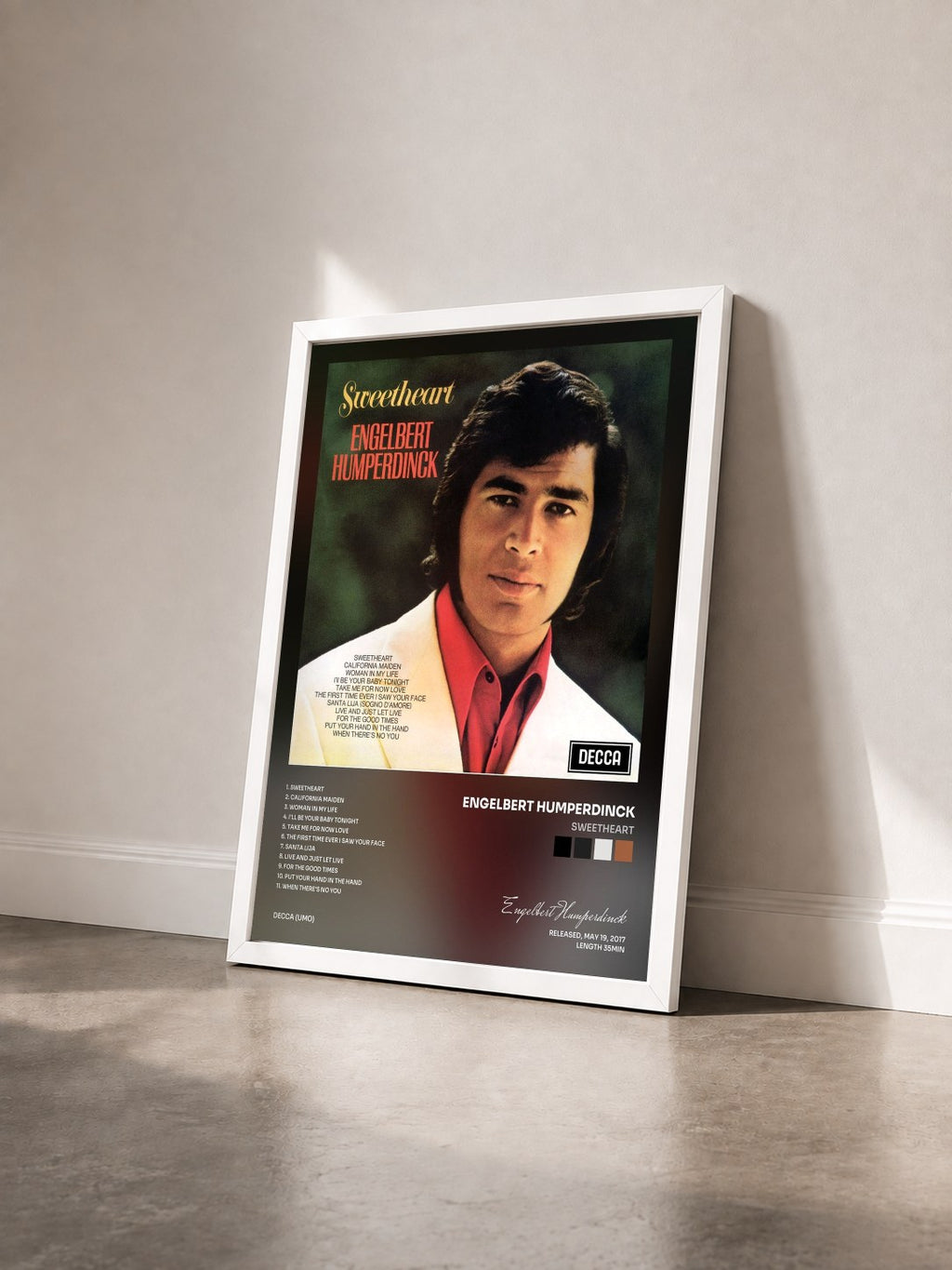 #blanc Tableau de l'album Sweetheart de Engelbert Humperdinck vu de trois quarts, cadre blanc