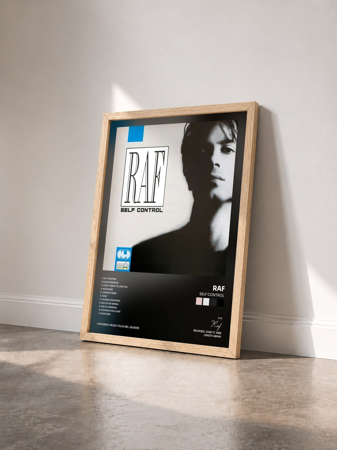 #bois Tableau de l'album Self Control de Raf vu de trois quarts, cadre en bois brut