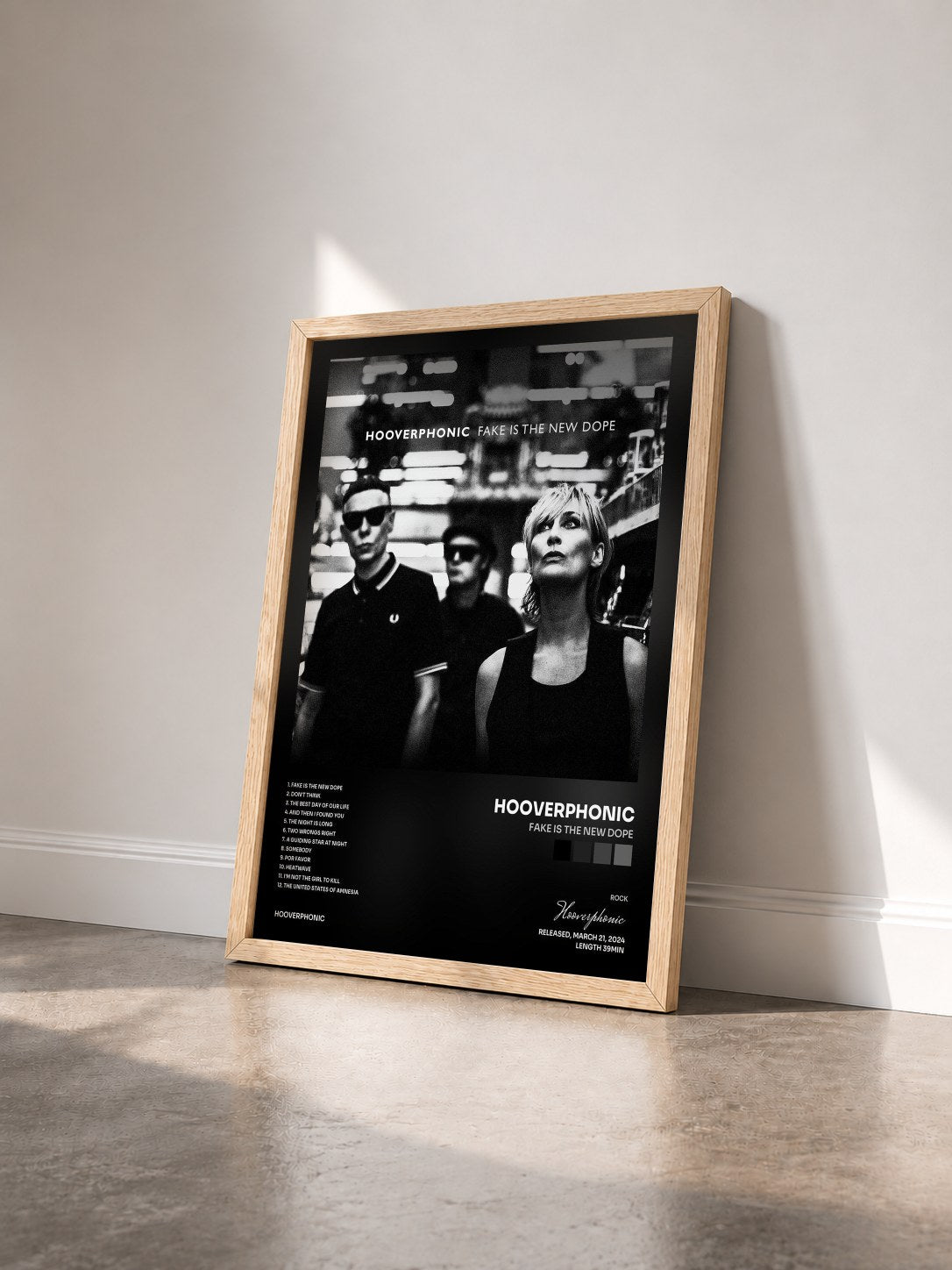 #bois Tableau de l'album Fake Is The New Dope de Hooverphonic vu de trois quarts, cadre en bois brut