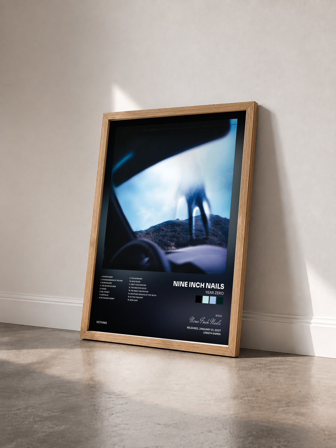 #bois Tableau de l'album Year Zero de Nine Inch Nails vu de trois quarts, cadre en bois brut