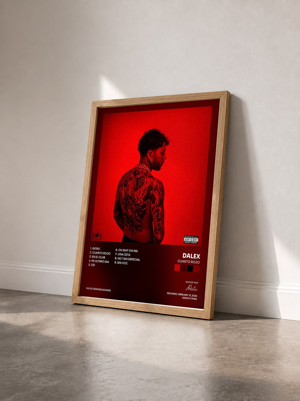 #bois Tableau de l'album Cuarto Rojo de Dalex vu de trois quarts, cadre en bois brut
