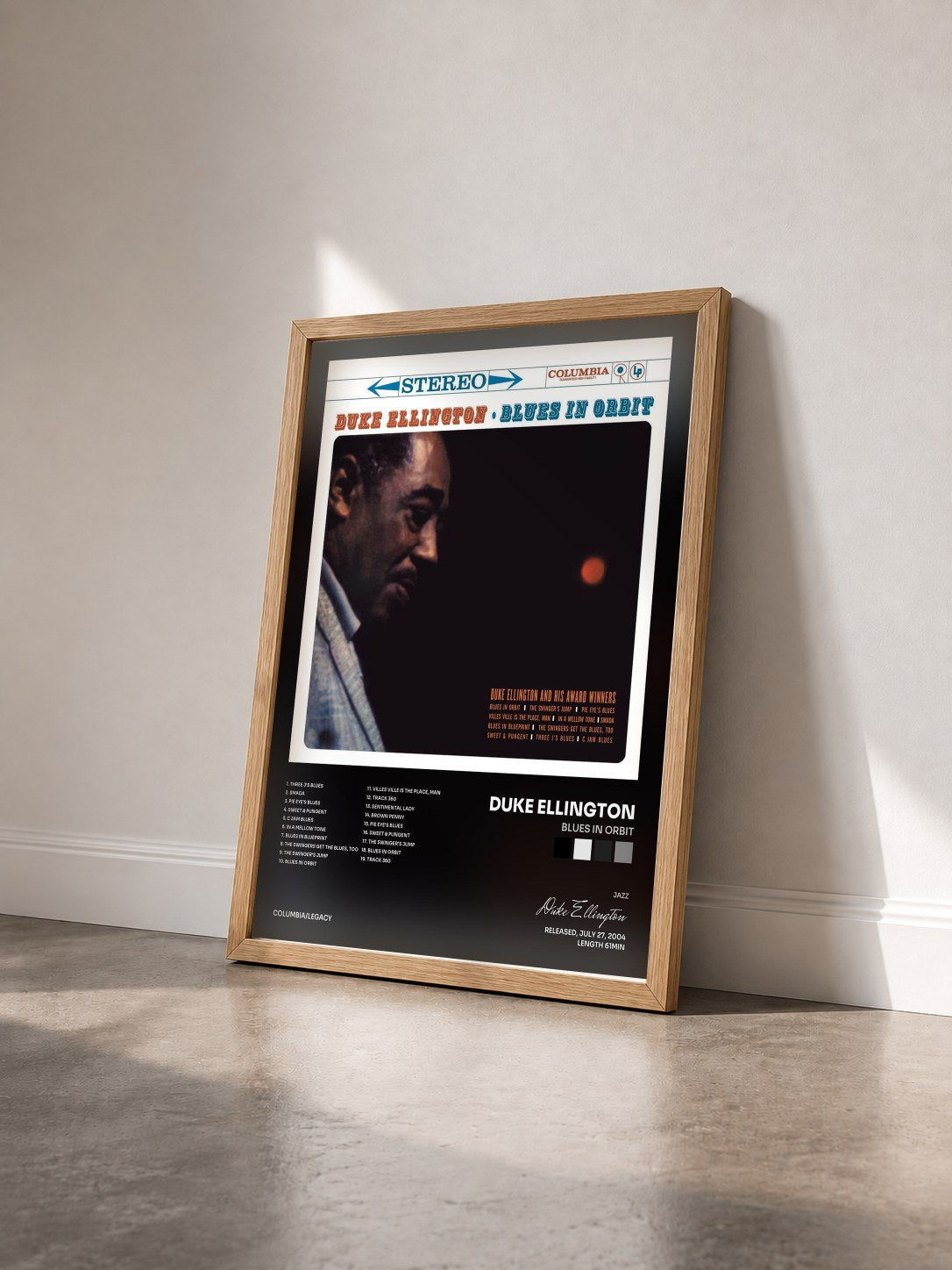 #bois Tableau de l'album Blues In Orbit de Duke Ellington vu de trois quarts, cadre en bois brut