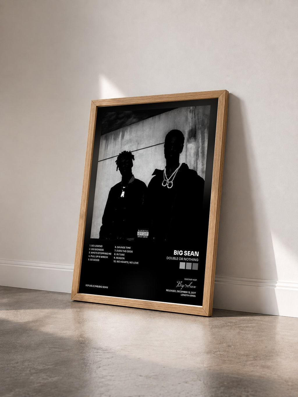 #bois Tableau de l'album Double Or Nothing de Big Sean vu de trois quarts, cadre en bois brut