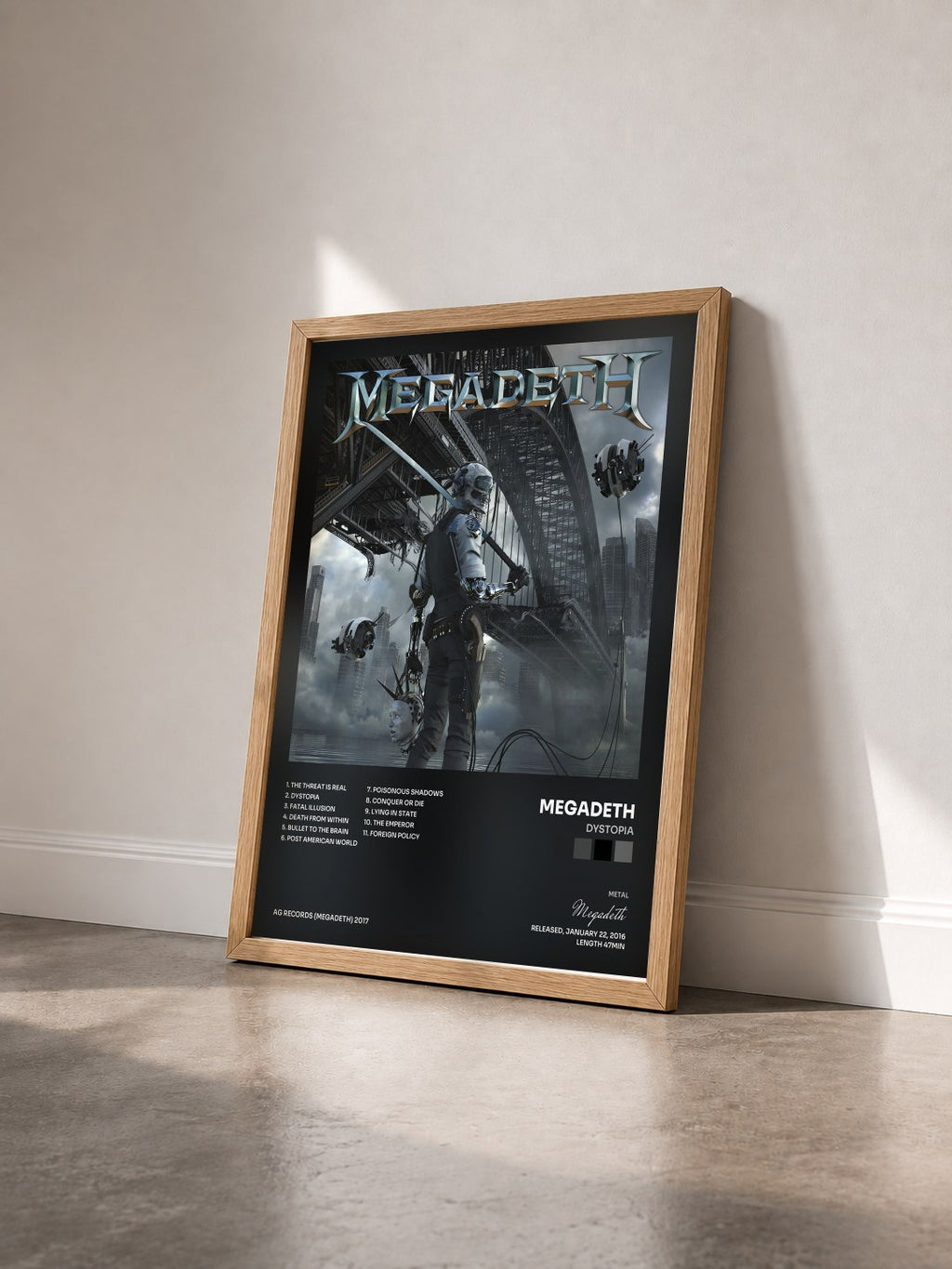 #bois Tableau de l'album Dystopia de Megadeth vu de trois quarts, cadre en bois brut