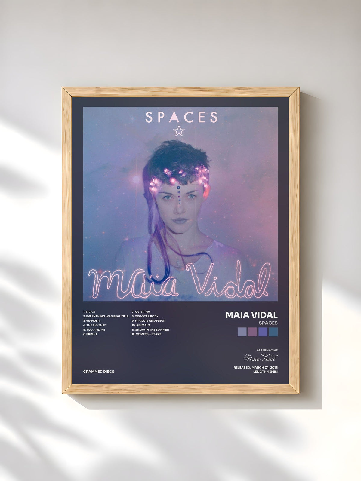 #bois Tableau de l'album Spaces de Maia Vidal, cadre en bois brut, imprimé et encadré en France