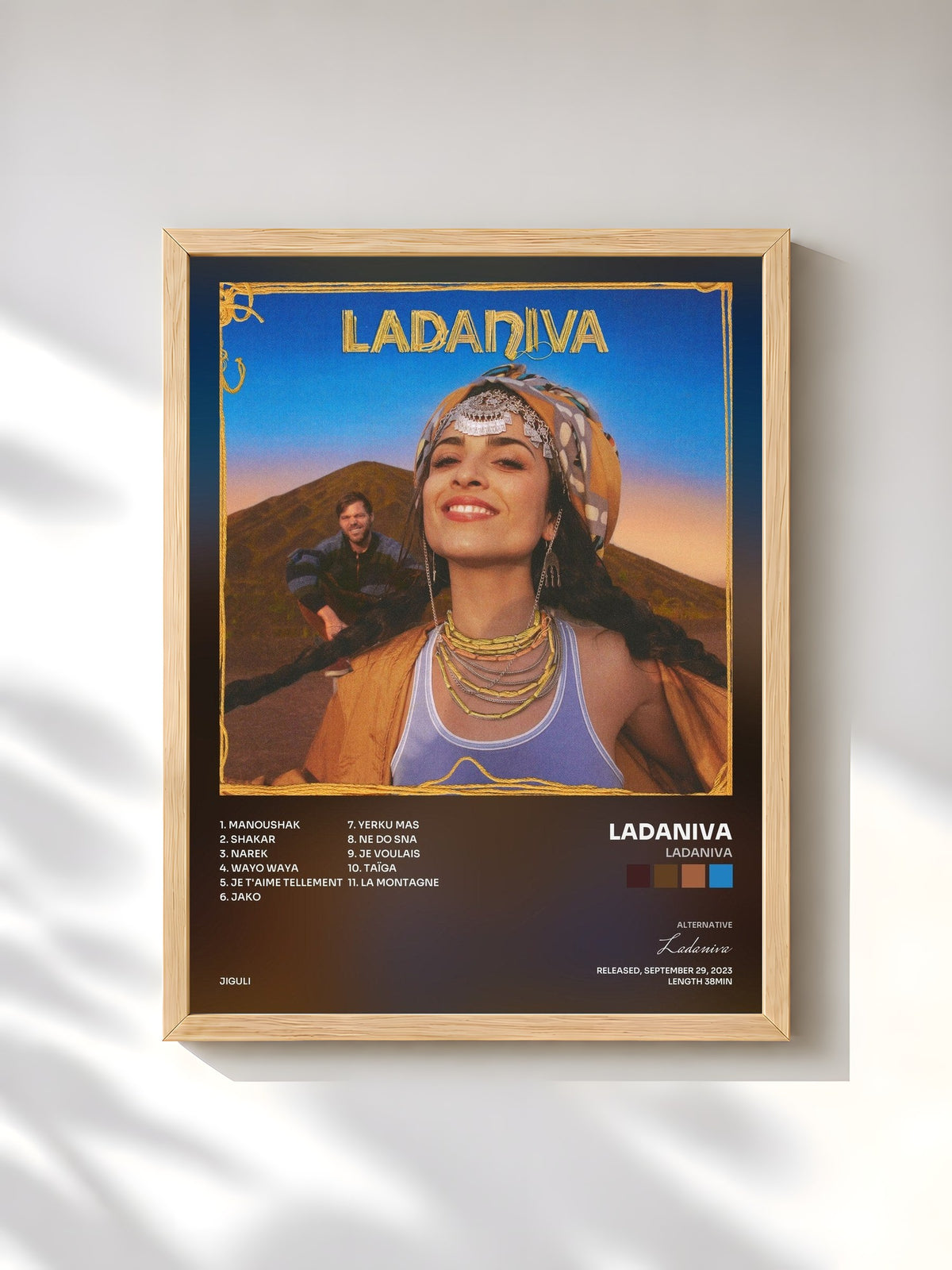 #bois Tableau de l'album Ladaniva de Ladaniva, cadre en bois brut, imprimé et encadré en France
