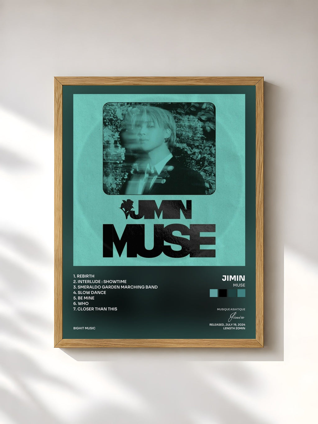 #bois Tableau de l'album MUSE de Jimin, cadre en bois brut, imprimé et encadré en France