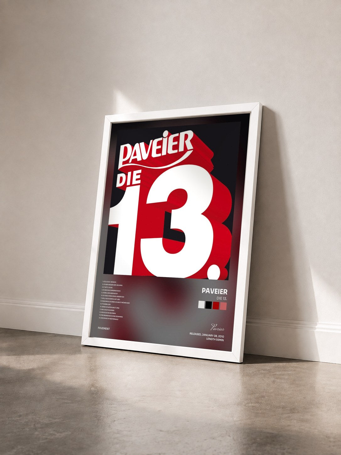 #blanc Tableau de l'album Die 13. de Paveier vu de trois quarts, cadre blanc