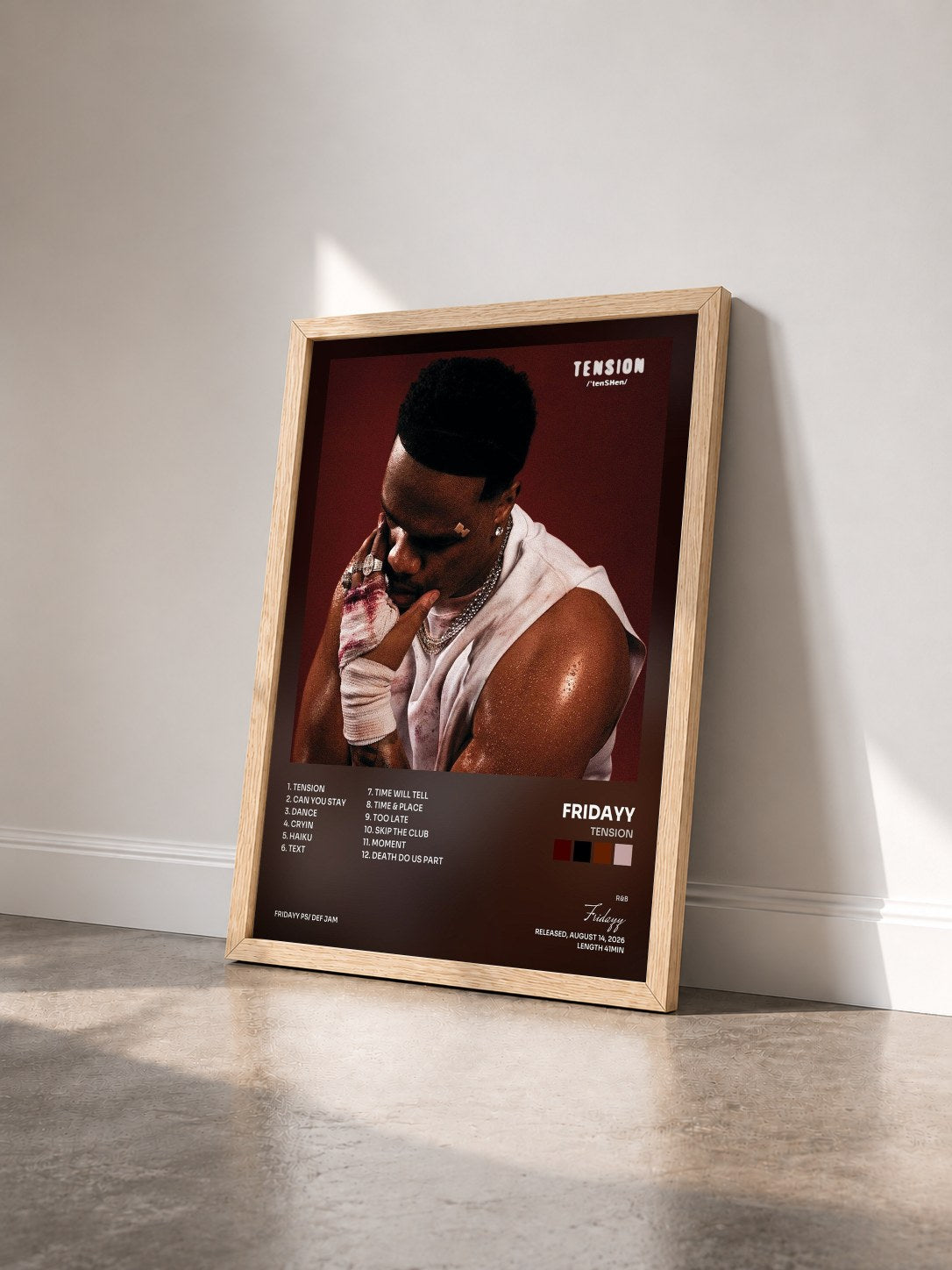 #bois Tableau de l'album Tension de Fridayy vu de trois quarts, cadre en bois brut