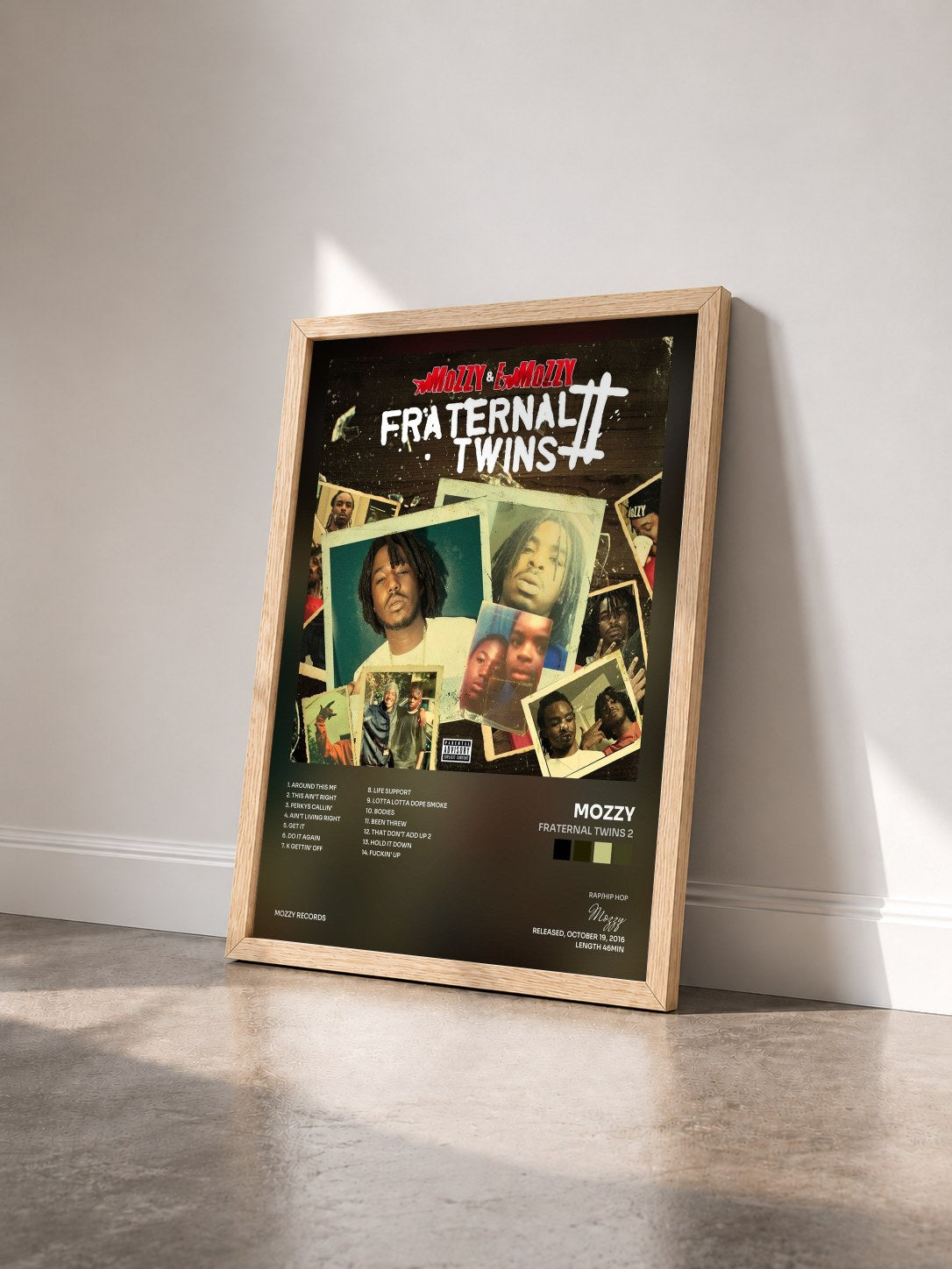 #bois Tableau de l'album Fraternal Twins 2 de Mozzy vu de trois quarts, cadre en bois brut