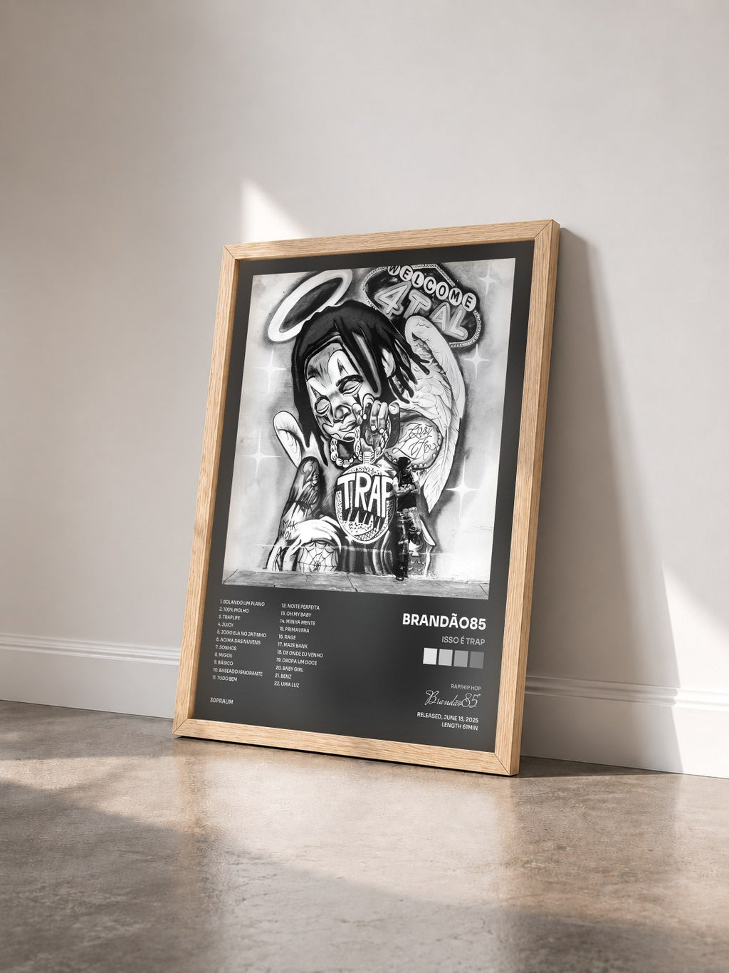 #bois Tableau de l'album ISSO É TRAP de Brandão85 vu de trois quarts, cadre en bois brut