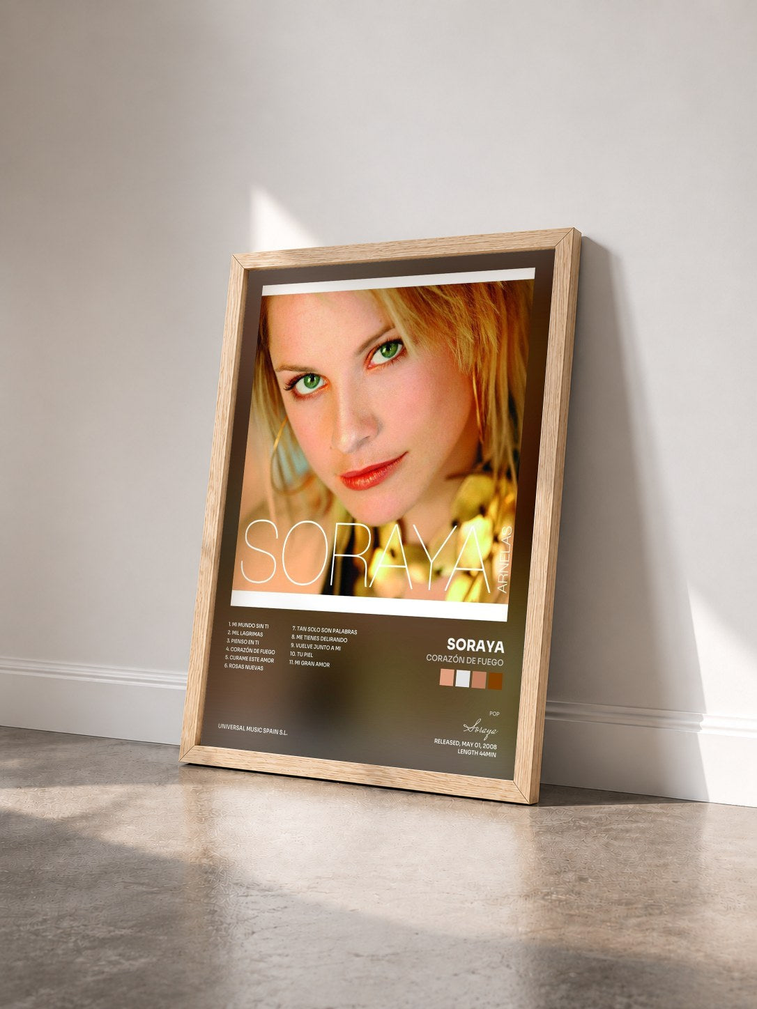 #bois Tableau de l'album Corazón De Fuego de Soraya vu de trois quarts, cadre en bois brut