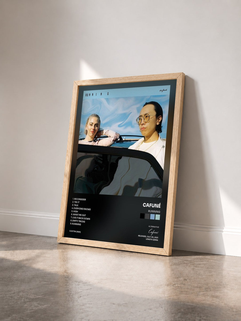 #bois Tableau de l'album Running de Cafuné vu de trois quarts, cadre en bois brut