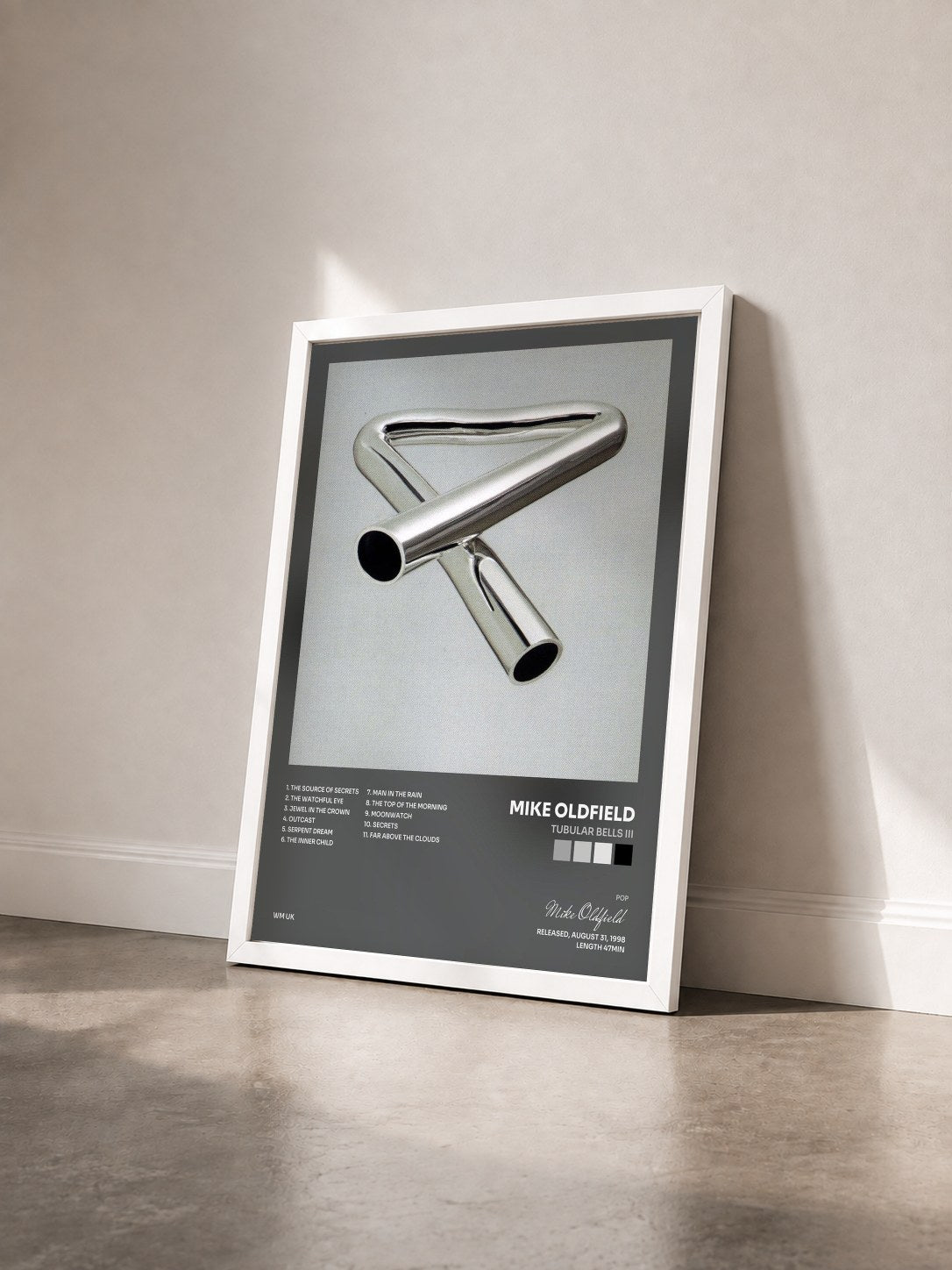 #blanc Tableau de l'album Tubular Bells III de Mike Oldfield vu de trois quarts, cadre blanc