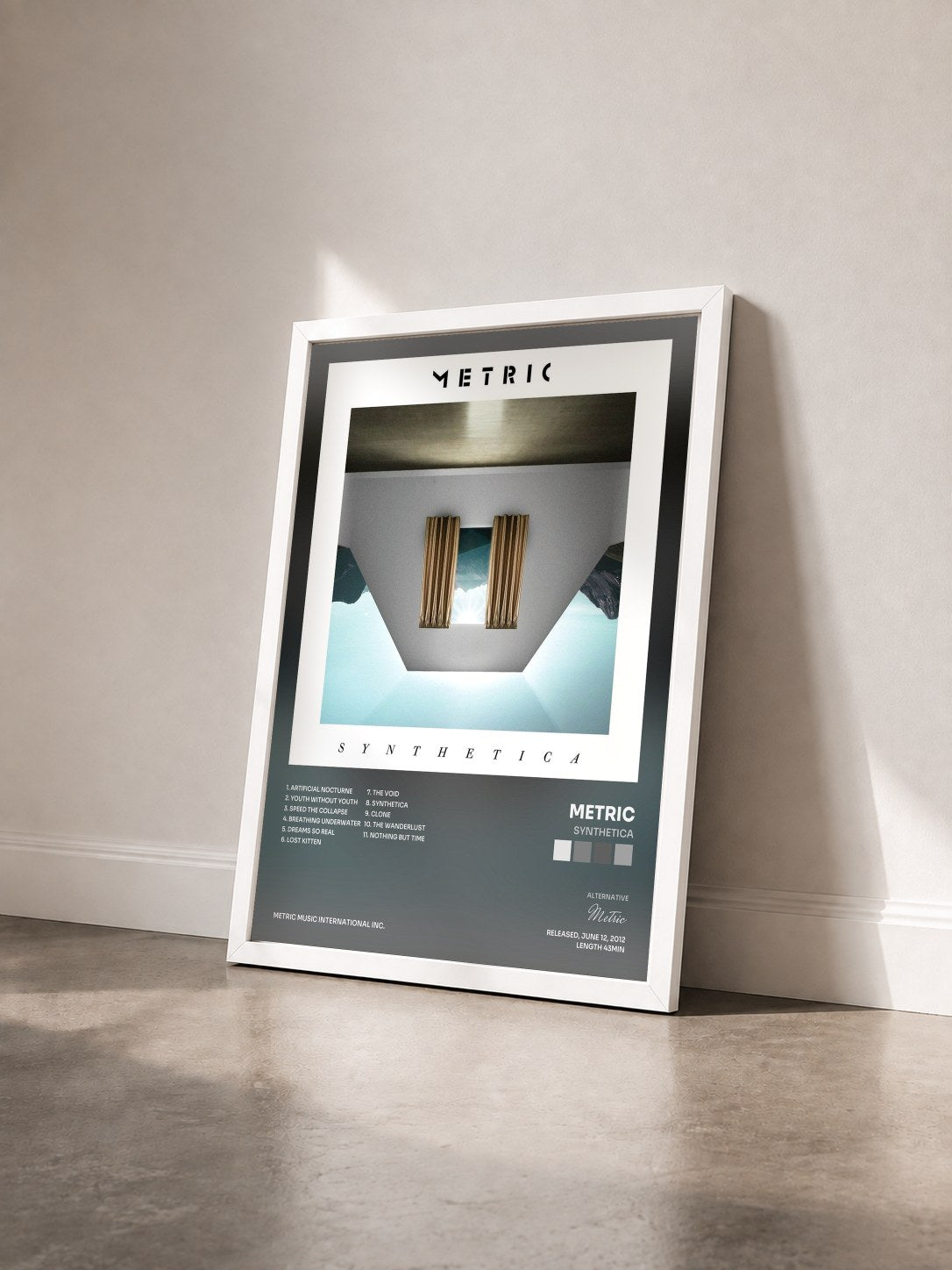 #blanc Tableau de l'album Synthetica de Metric vu de trois quarts, cadre blanc