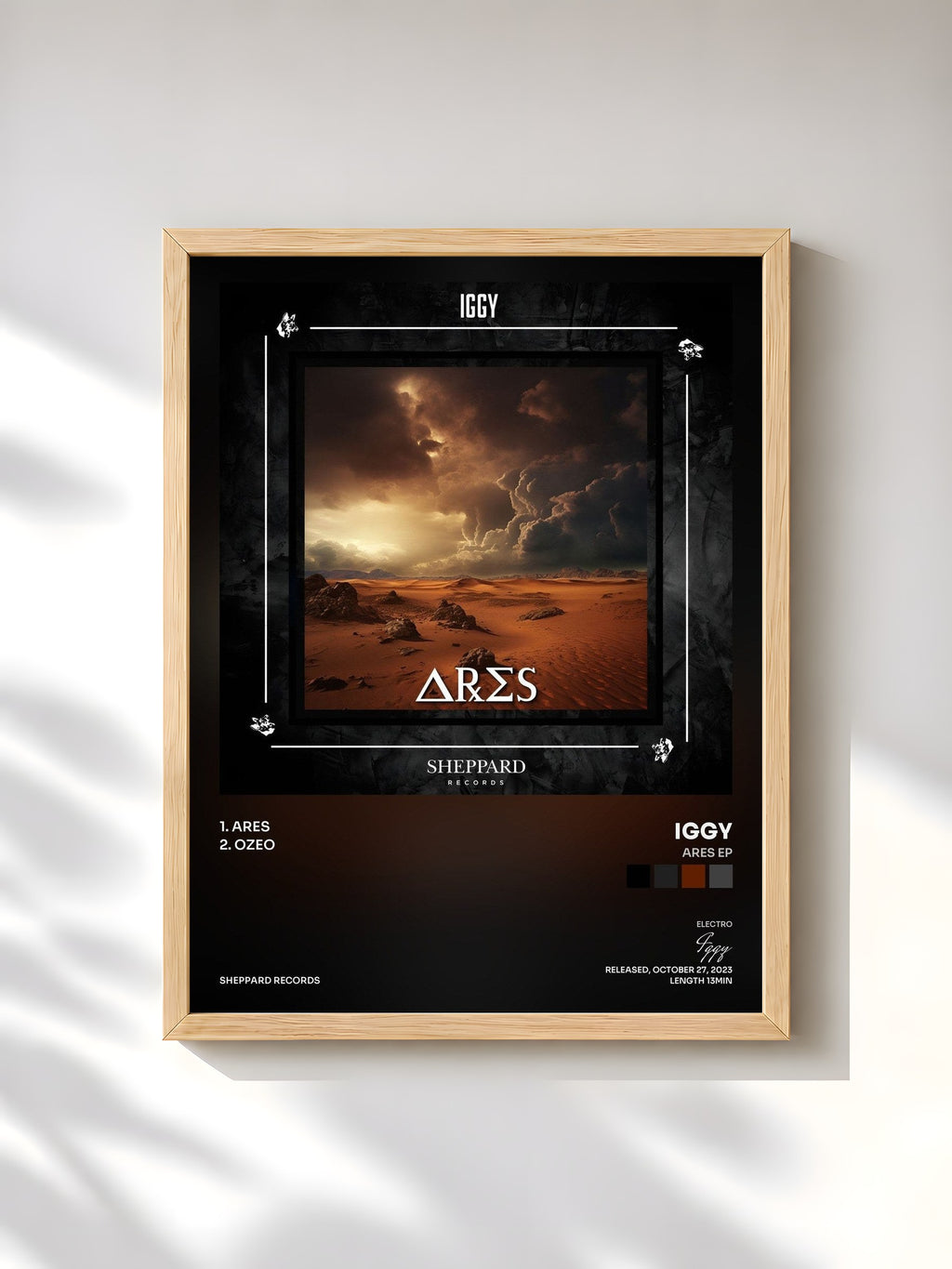 #bois Tableau de l'album Ares EP de Iggy, cadre en bois brut, imprimé et encadré en France