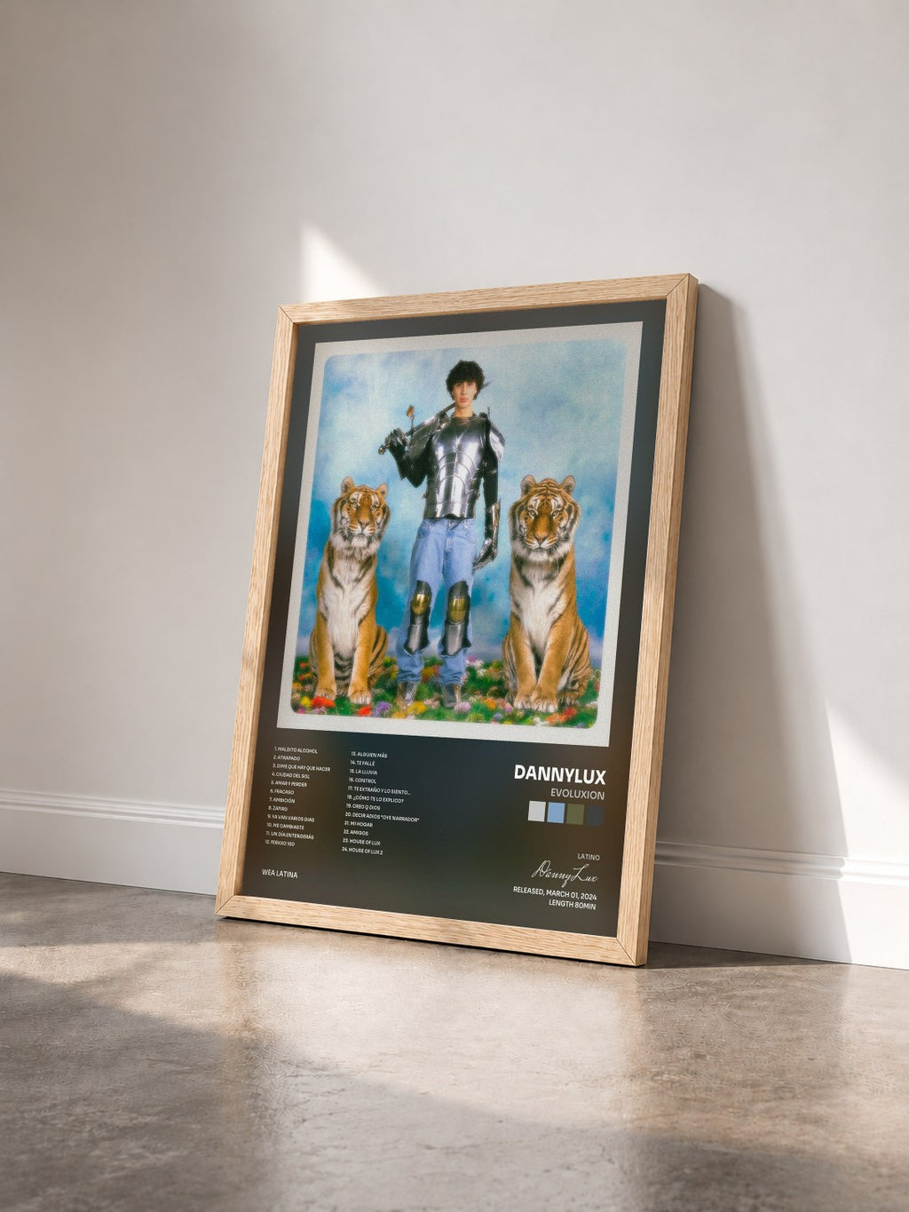 #bois Tableau de l'album EVOLUXION de DannyLux vu de trois quarts, cadre en bois brut