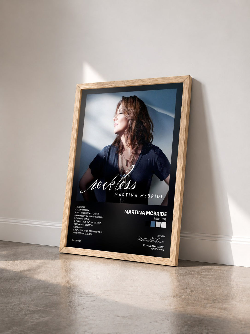 #bois Tableau de l'album Reckless de Martina McBride vu de trois quarts, cadre en bois brut