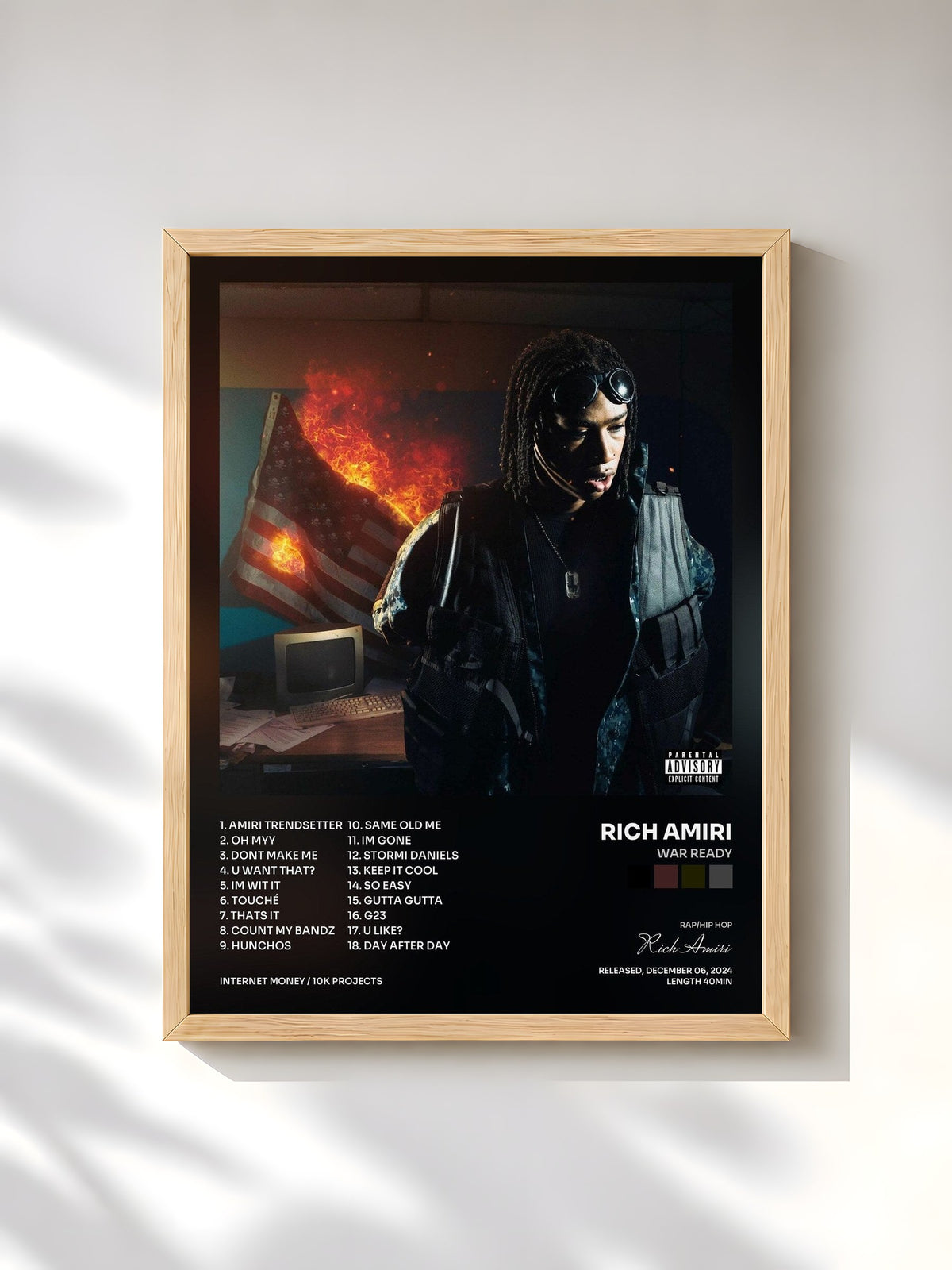 #bois Tableau de l'album War Ready de Rich Amiri, cadre en bois brut, imprimé et encadré en France