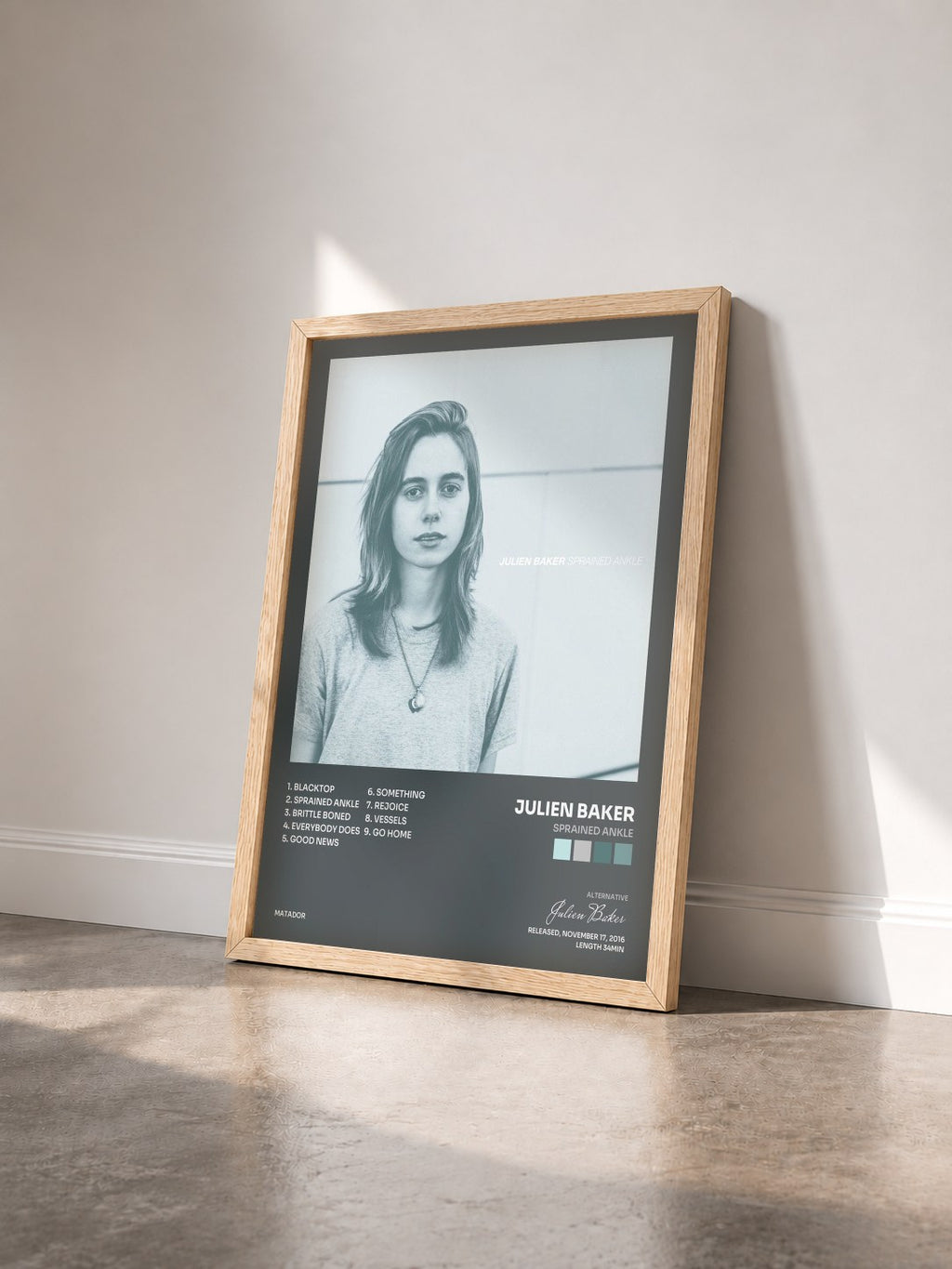 #bois Tableau de l'album Sprained Ankle de Julien Baker vu de trois quarts, cadre en bois brut