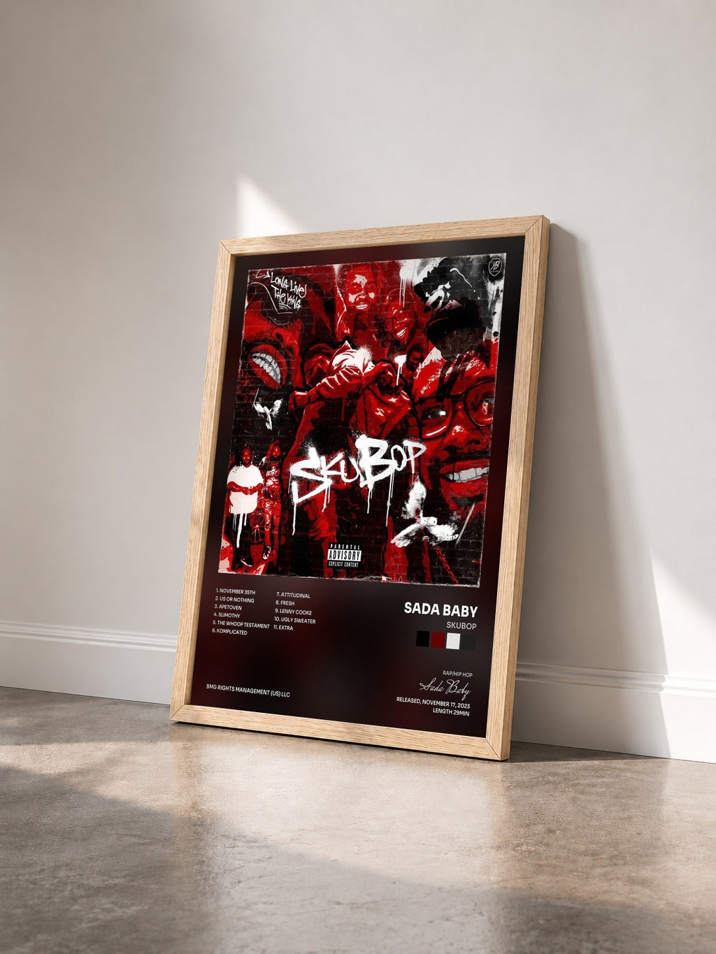 #bois Tableau de l'album SkuBop de Sada Baby vu de trois quarts, cadre en bois brut