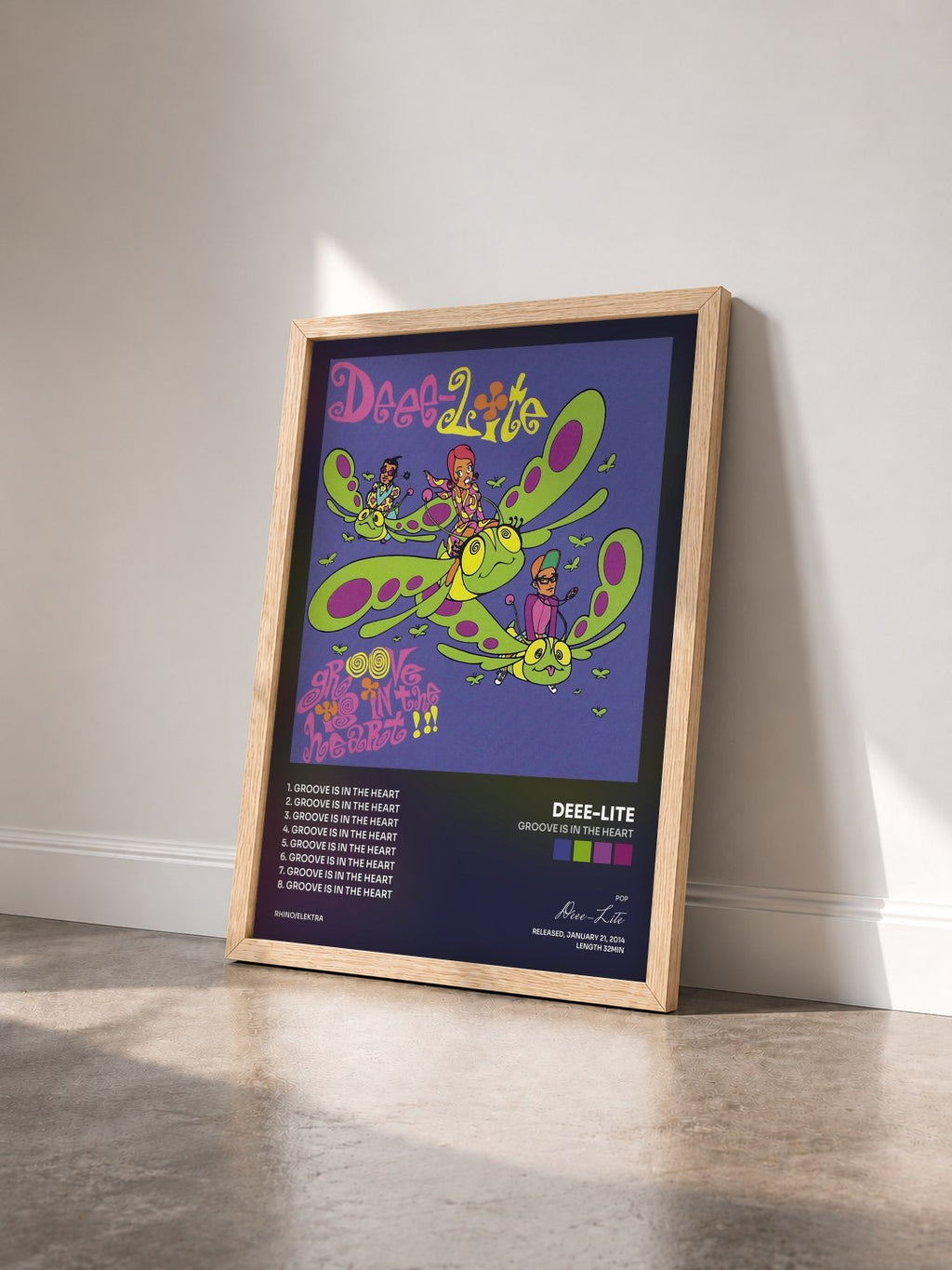 #bois Tableau de l'album Groove Is in the Heart de Deee-Lite vu de trois quarts, cadre en bois brut