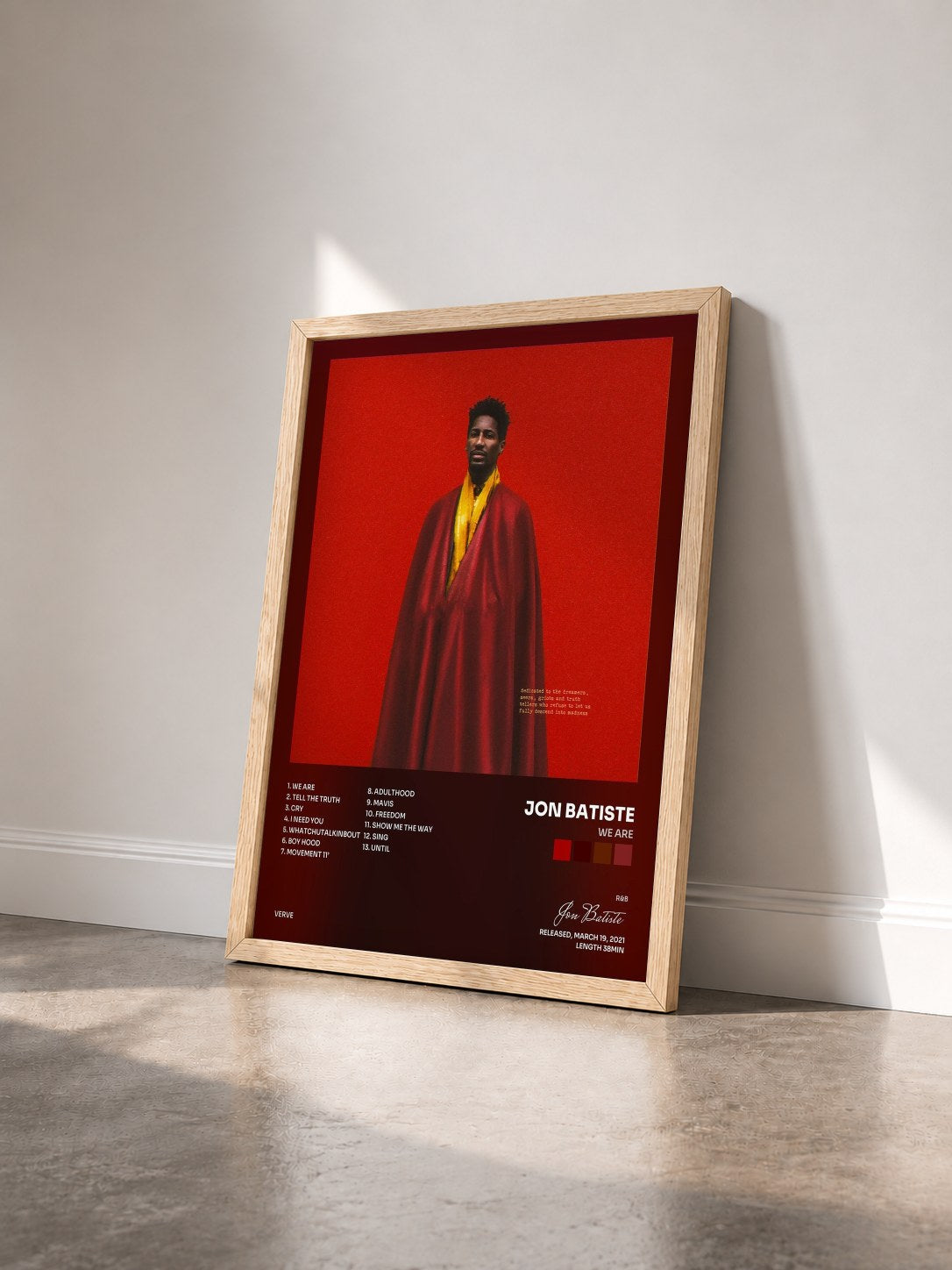 #bois Tableau de l'album WE ARE de Jon Batiste vu de trois quarts, cadre en bois brut