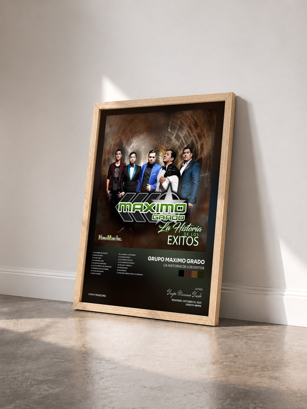 #bois Tableau de l'album La Historia de Los Exitos de Grupo Maximo Grado vu de trois quarts, cadre en bois brut