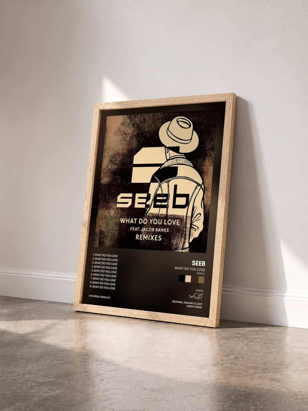 #bois Tableau de l'album What Do You Love (Remixes) de SeeB vu de trois quarts, cadre en bois brut