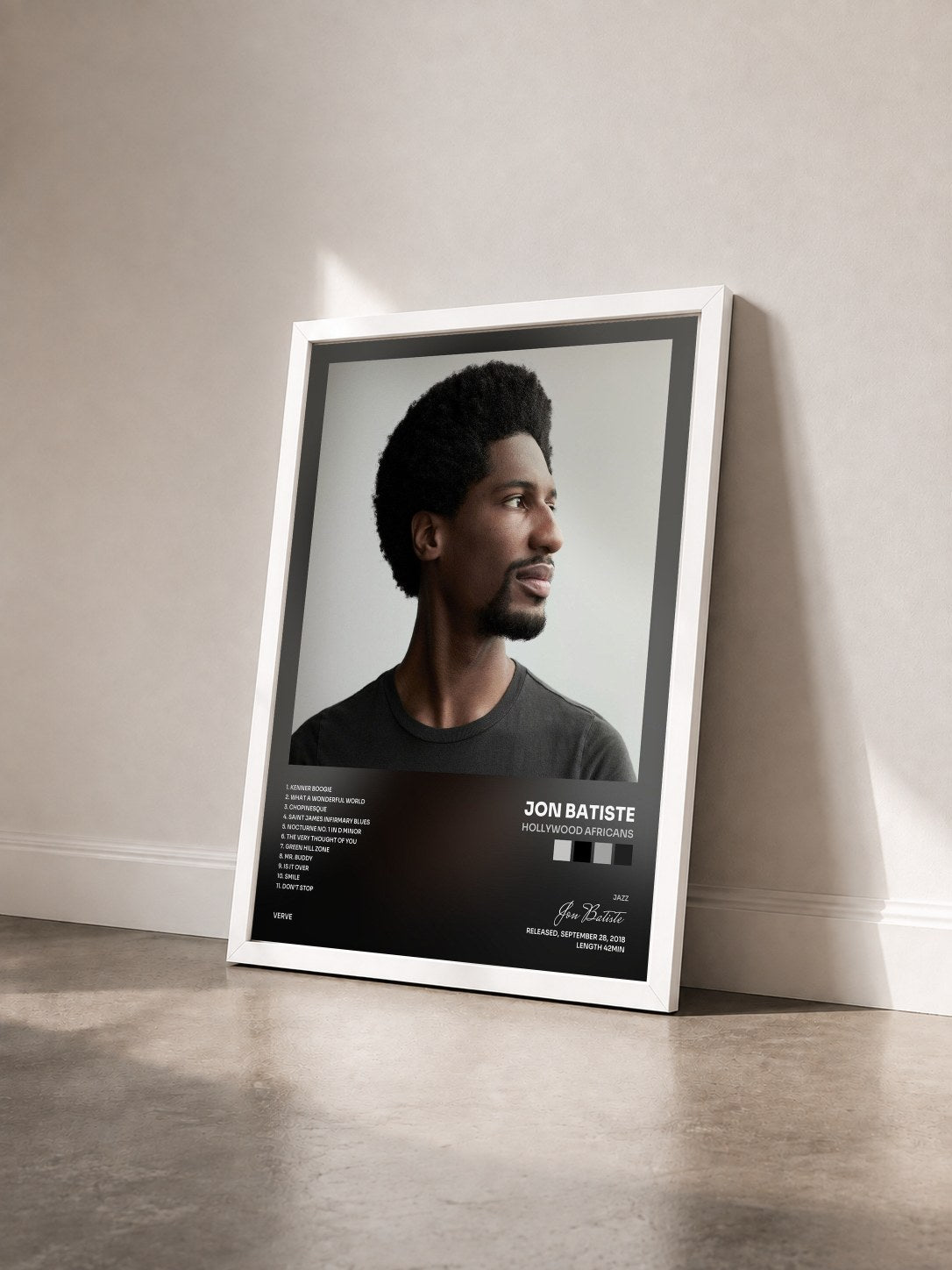 #blanc Tableau de l'album Hollywood Africans de Jon Batiste vu de trois quarts, cadre blanc