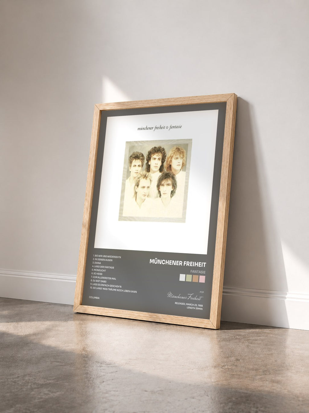 #bois Tableau de l'album Fantasie de Münchener Freiheit vu de trois quarts, cadre en bois brut