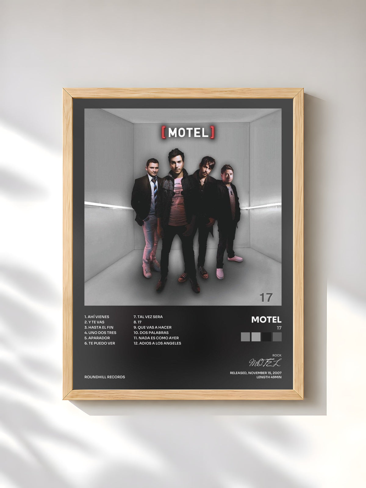 #bois Tableau de l'album 17 de MOTEL, cadre en bois brut, imprimé et encadré en France