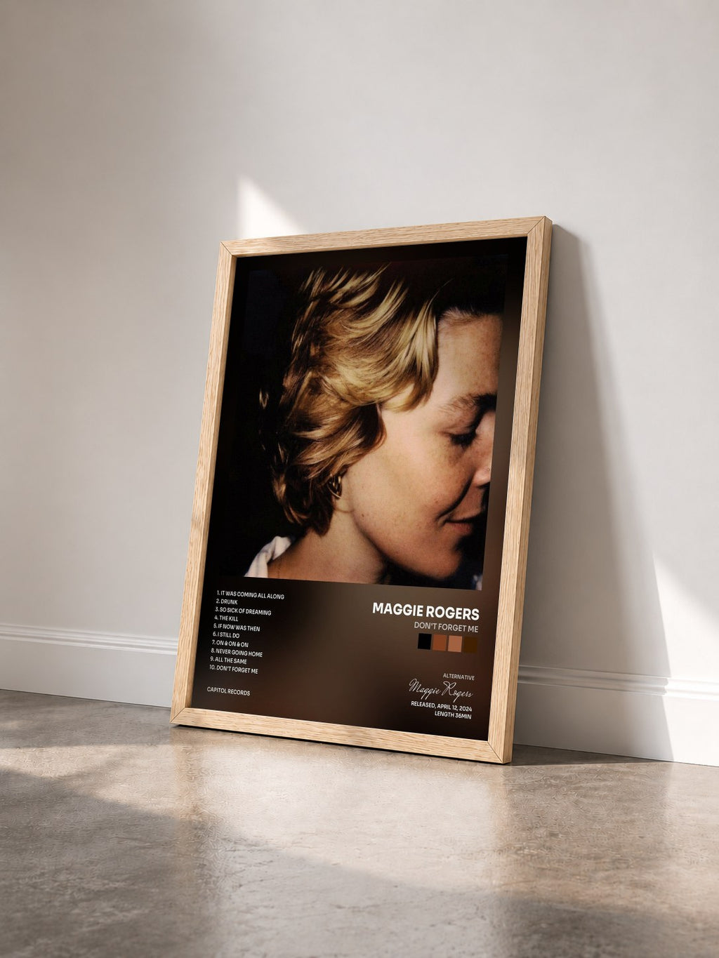 #bois Tableau de l'album Don't Forget Me de Maggie Rogers vu de trois quarts, cadre en bois brut