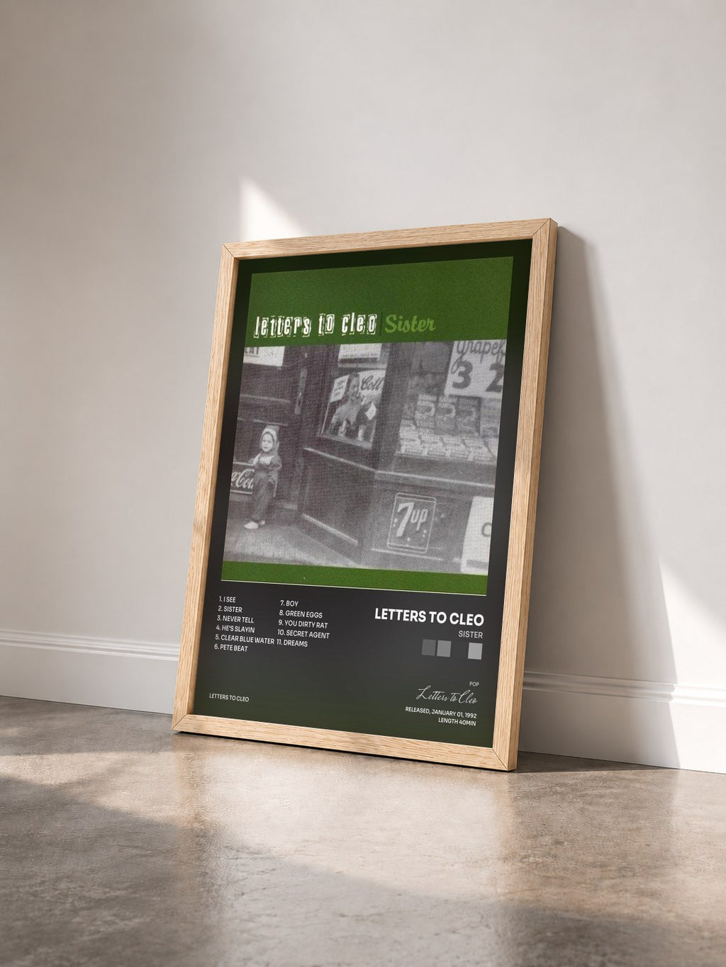 #bois Tableau de l'album Sister de Letters to Cleo vu de trois quarts, cadre en bois brut