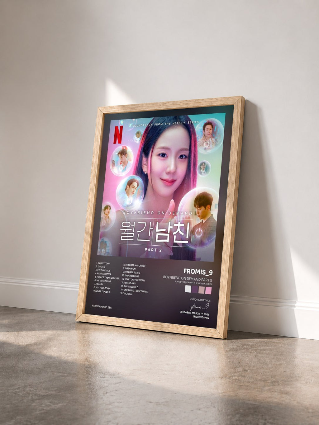 #bois Tableau de l'album Boyfriend on Demand Part 2 (Soundtrack from the Netflix Series) de fromis_9 vu de trois quarts, cadre en bois brut