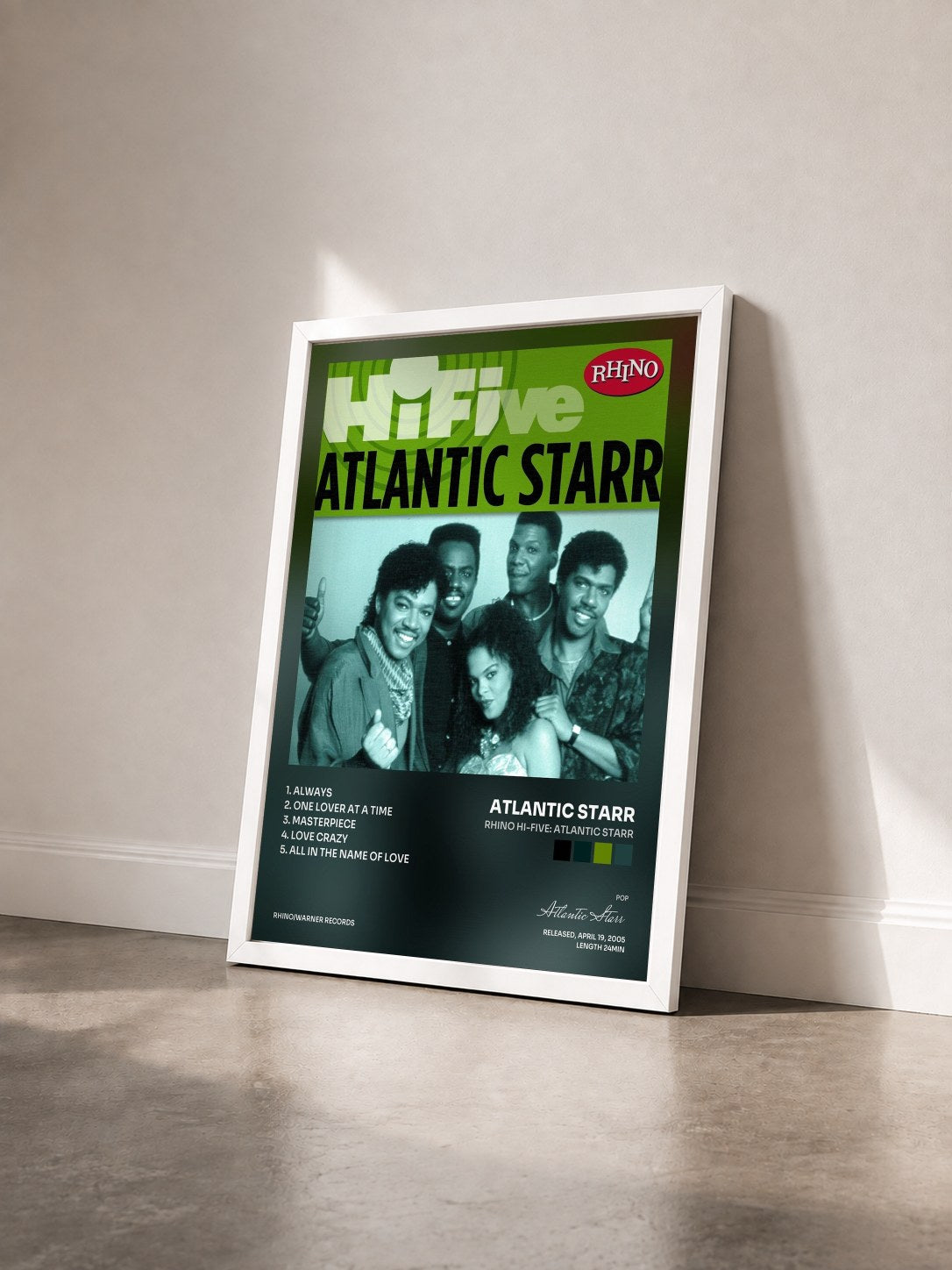 #blanc Tableau de l'album Rhino Hi-Five: Atlantic Starr de Atlantic Starr vu de trois quarts, cadre blanc
