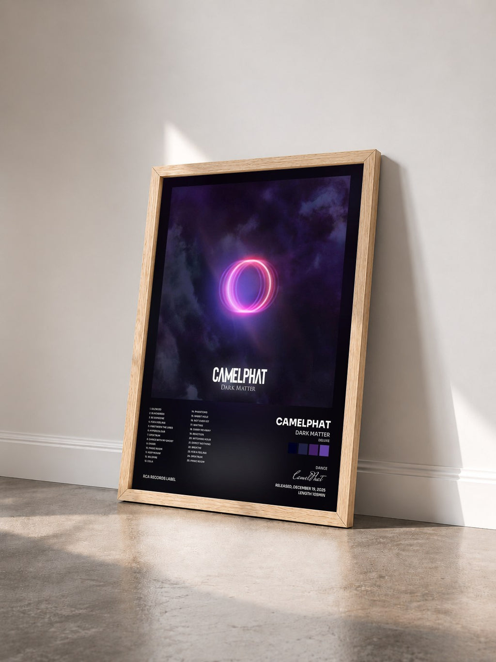 #bois Tableau de l'album Dark Matter (Deluxe) de CamelPhat vu de trois quarts, cadre en bois brut