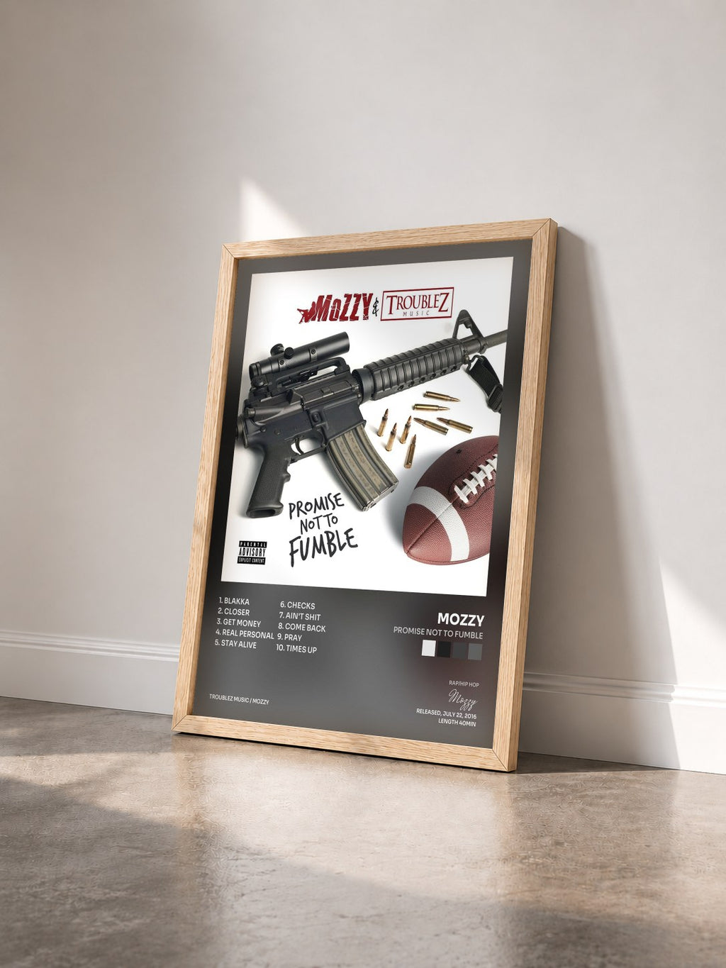 #bois Tableau de l'album Promise Not to Fumble de Mozzy vu de trois quarts, cadre en bois brut