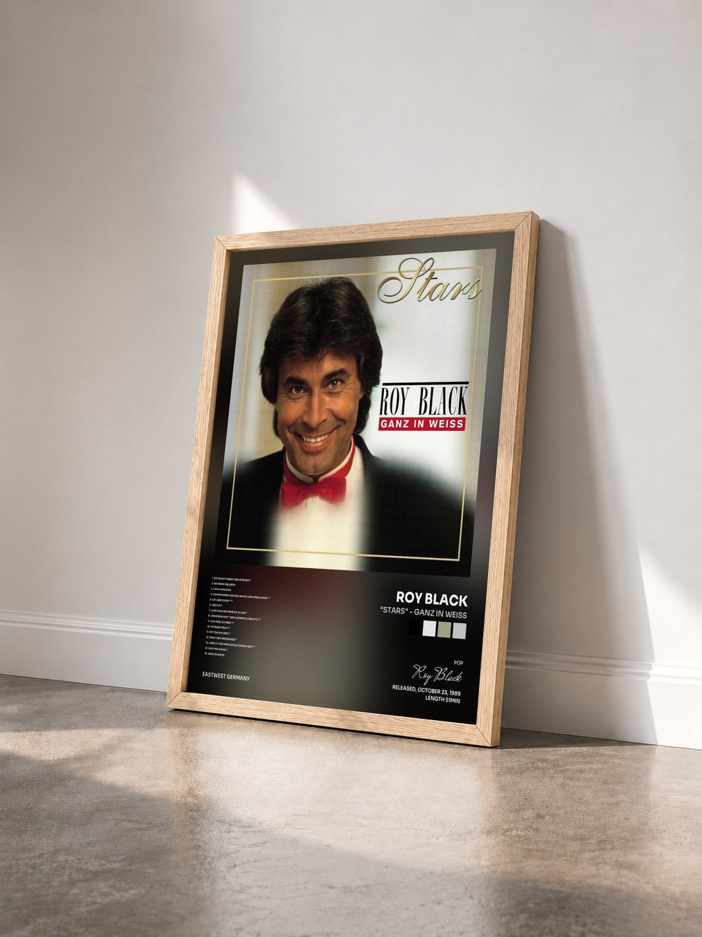 #bois Tableau de l'album "Stars" - Ganz in weiß de Roy Black vu de trois quarts, cadre en bois brut
