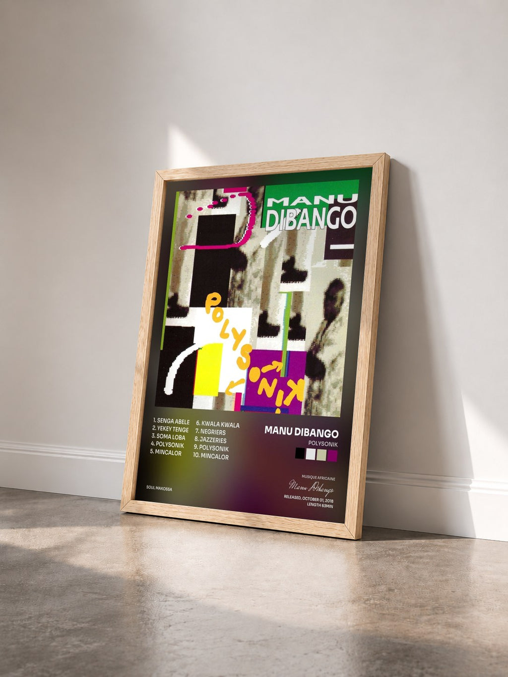 #bois Tableau de l'album Polysonik de Manu Dibango vu de trois quarts, cadre en bois brut