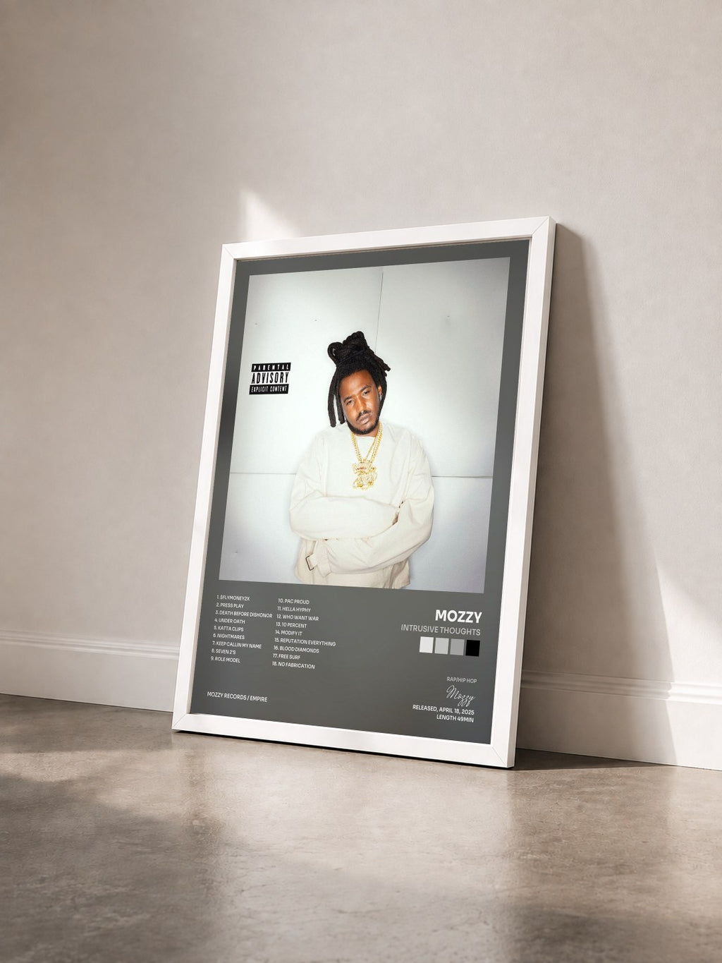 #blanc Tableau de l'album INTRUSIVE THOUGHTS de Mozzy vu de trois quarts, cadre blanc