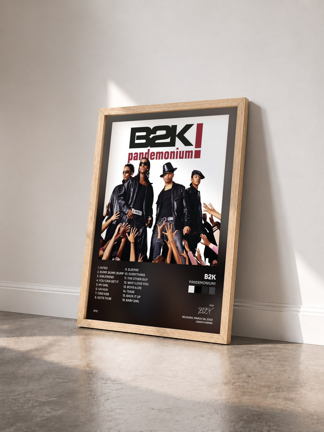#bois Tableau de l'album Pandemonium! de B2K vu de trois quarts, cadre en bois brut