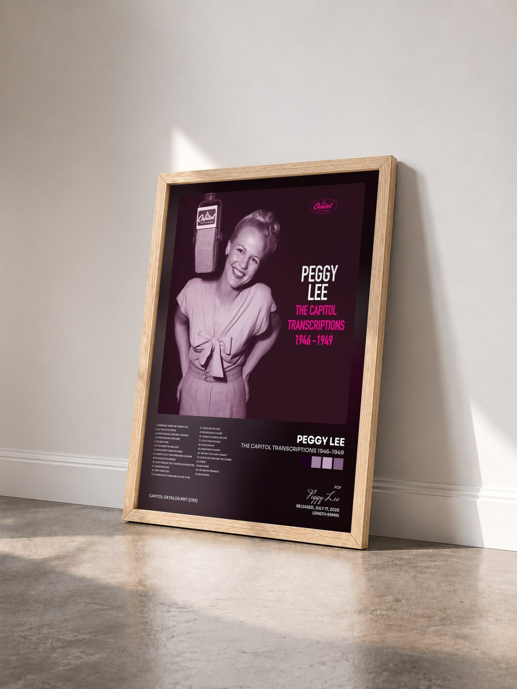 #bois Tableau de l'album The Capitol Transcriptions 1946-1949 de Peggy Lee vu de trois quarts, cadre en bois brut