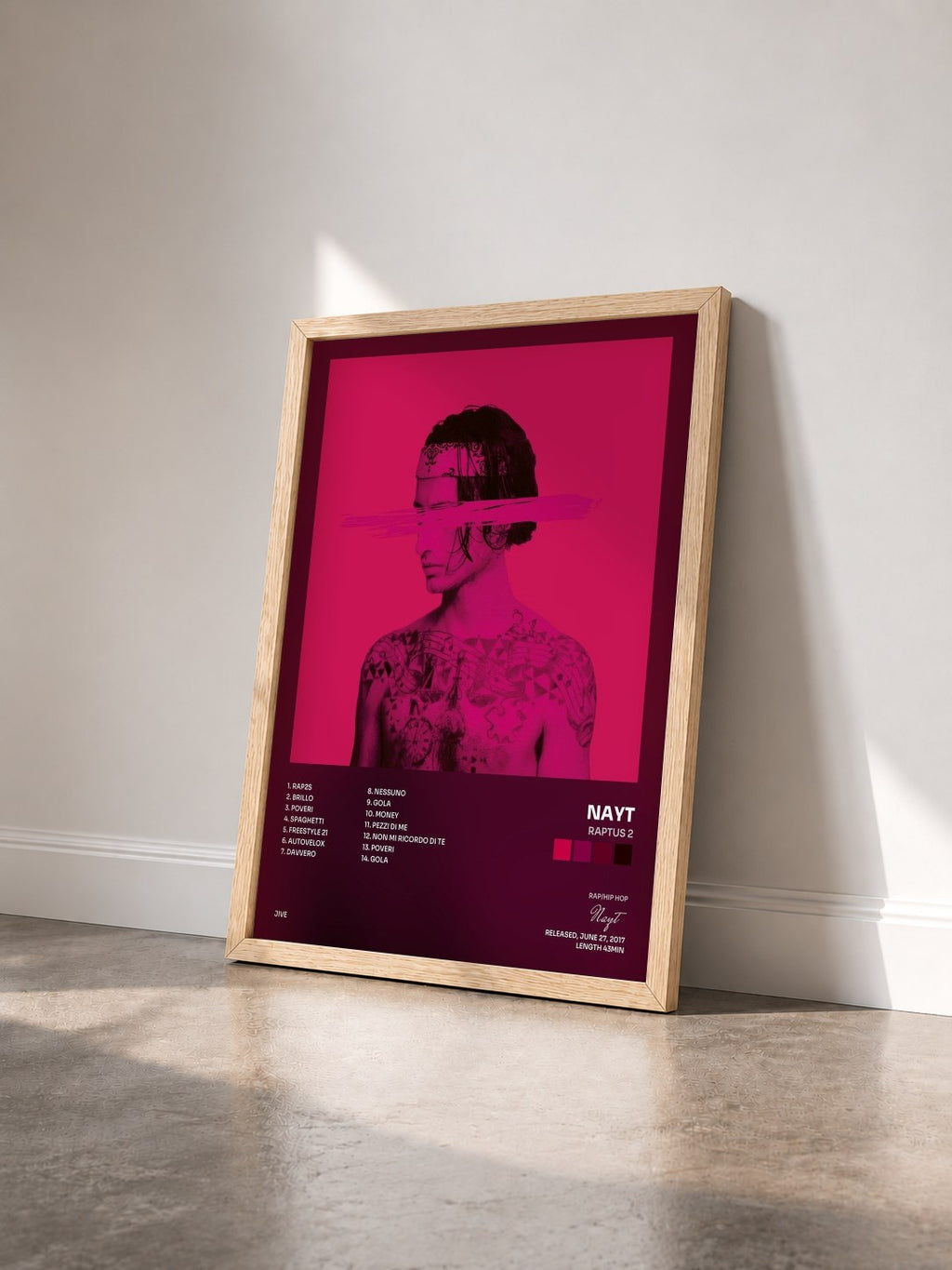 #bois Tableau de l'album Raptus 2 de Nayt vu de trois quarts, cadre en bois brut