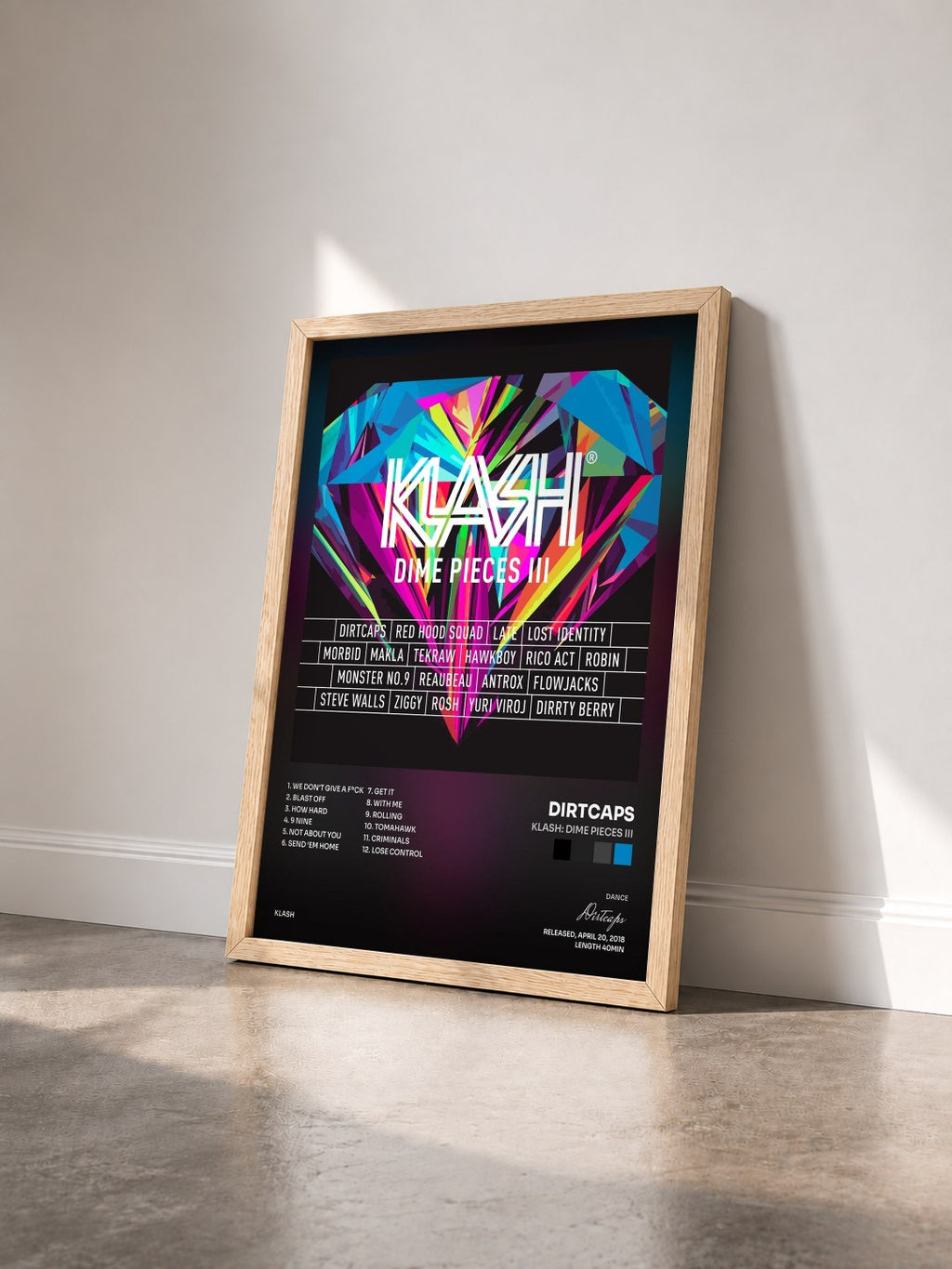 #bois Tableau de l'album KLASH: Dime Pieces III de Dirtcaps vu de trois quarts, cadre en bois brut
