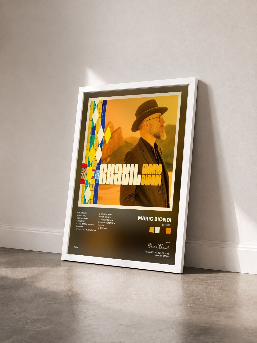 #blanc Tableau de l'album Brasil de Mario Biondi vu de trois quarts, cadre blanc