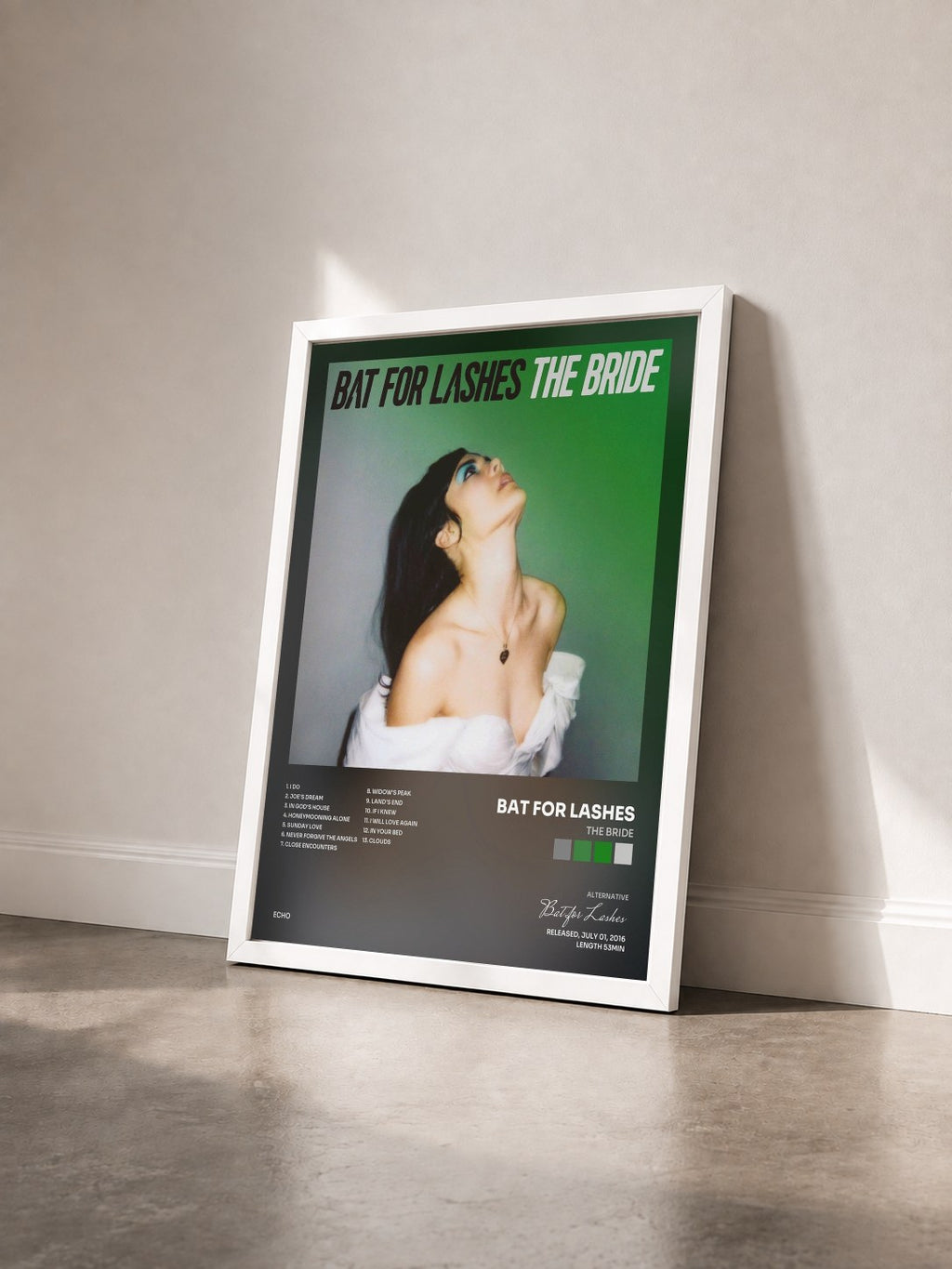 #blanc Tableau de l'album The Bride de Bat for Lashes vu de trois quarts, cadre blanc