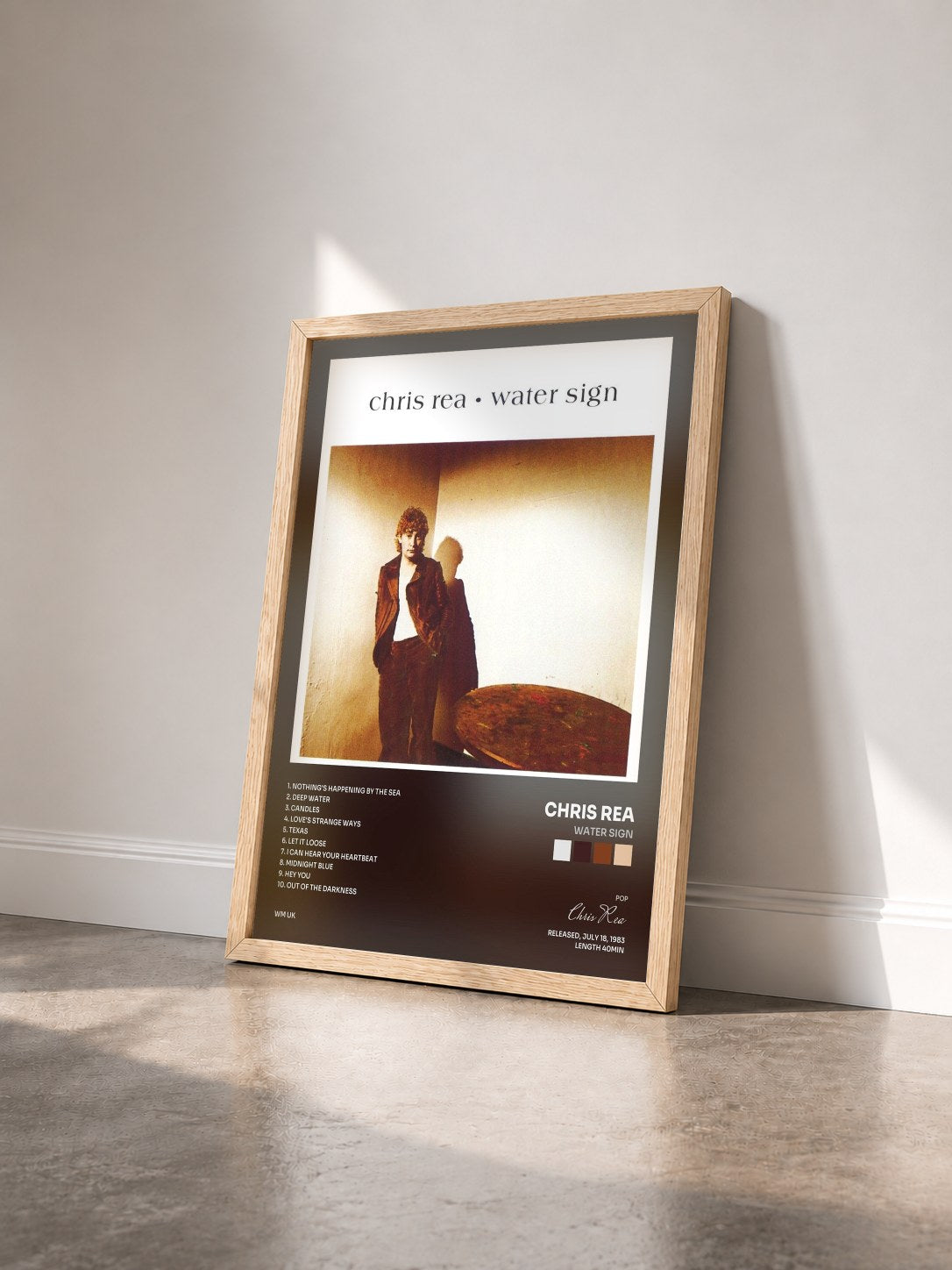 #bois Tableau de l'album Water Sign de Chris Rea vu de trois quarts, cadre en bois brut