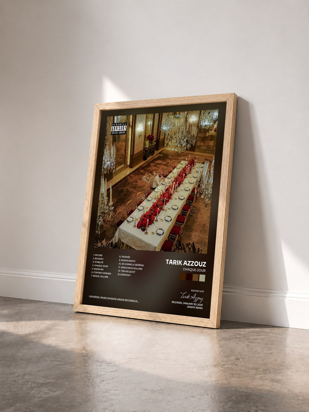 #bois Tableau de l'album Chaque Jour de Tarik Azzouz vu de trois quarts, cadre en bois brut